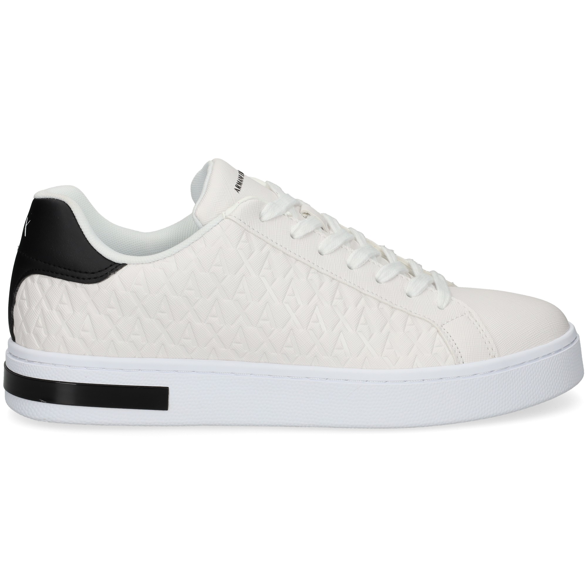 talon-negro-deportivo-labrado-blanco