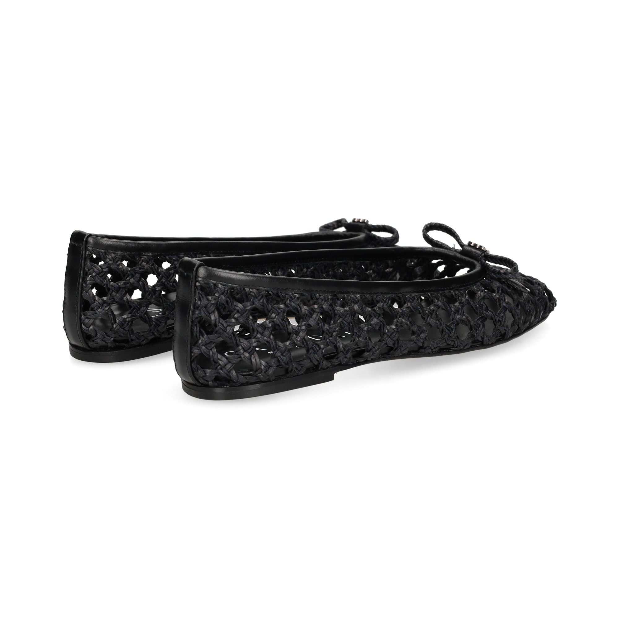 bailarina-trenzada-piel-negro