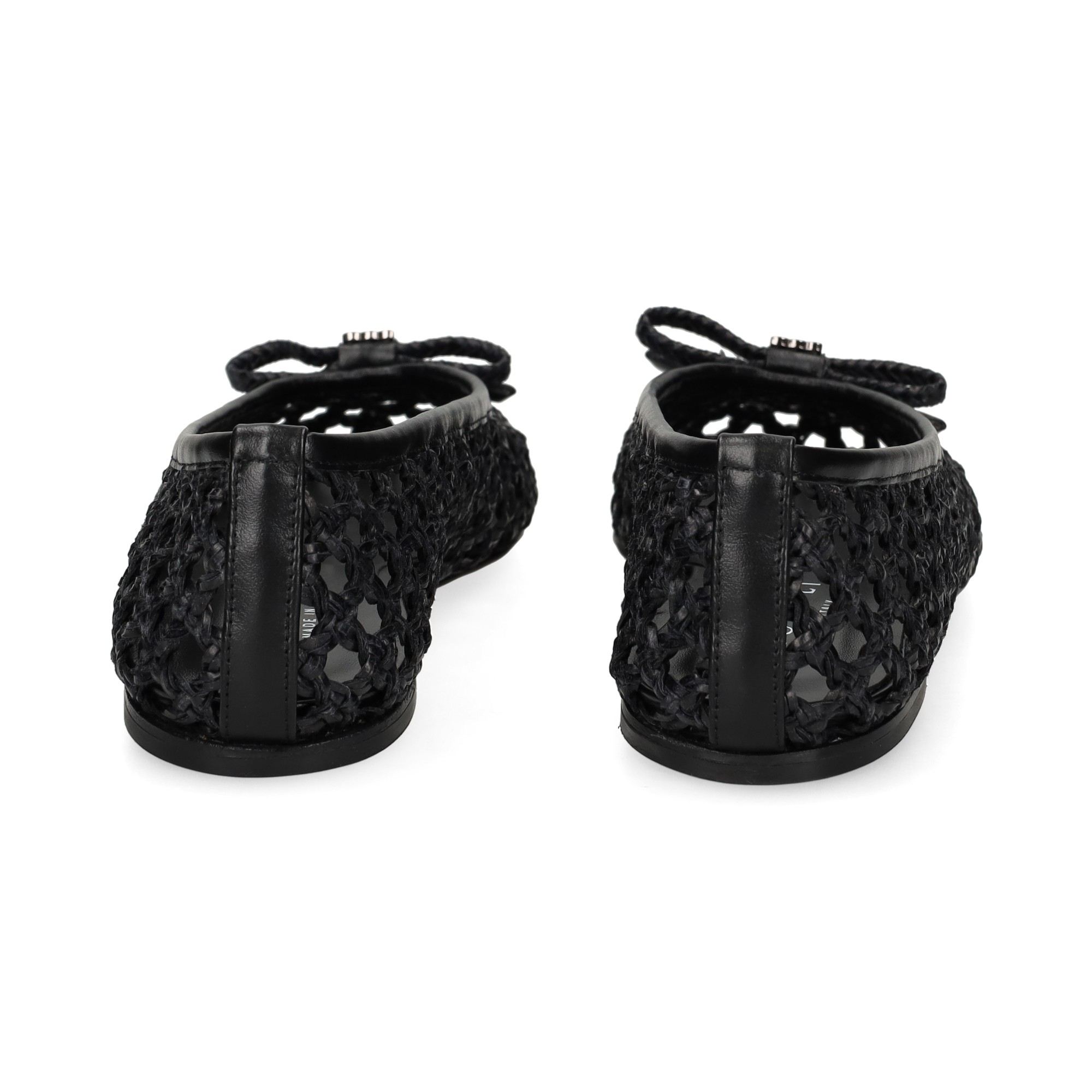 bailarina-trenzada-piel-negro