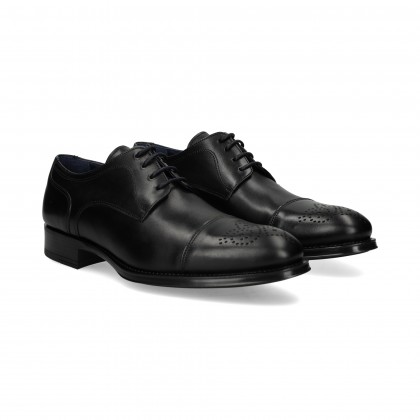 BLUCHER PICADO NEGRO