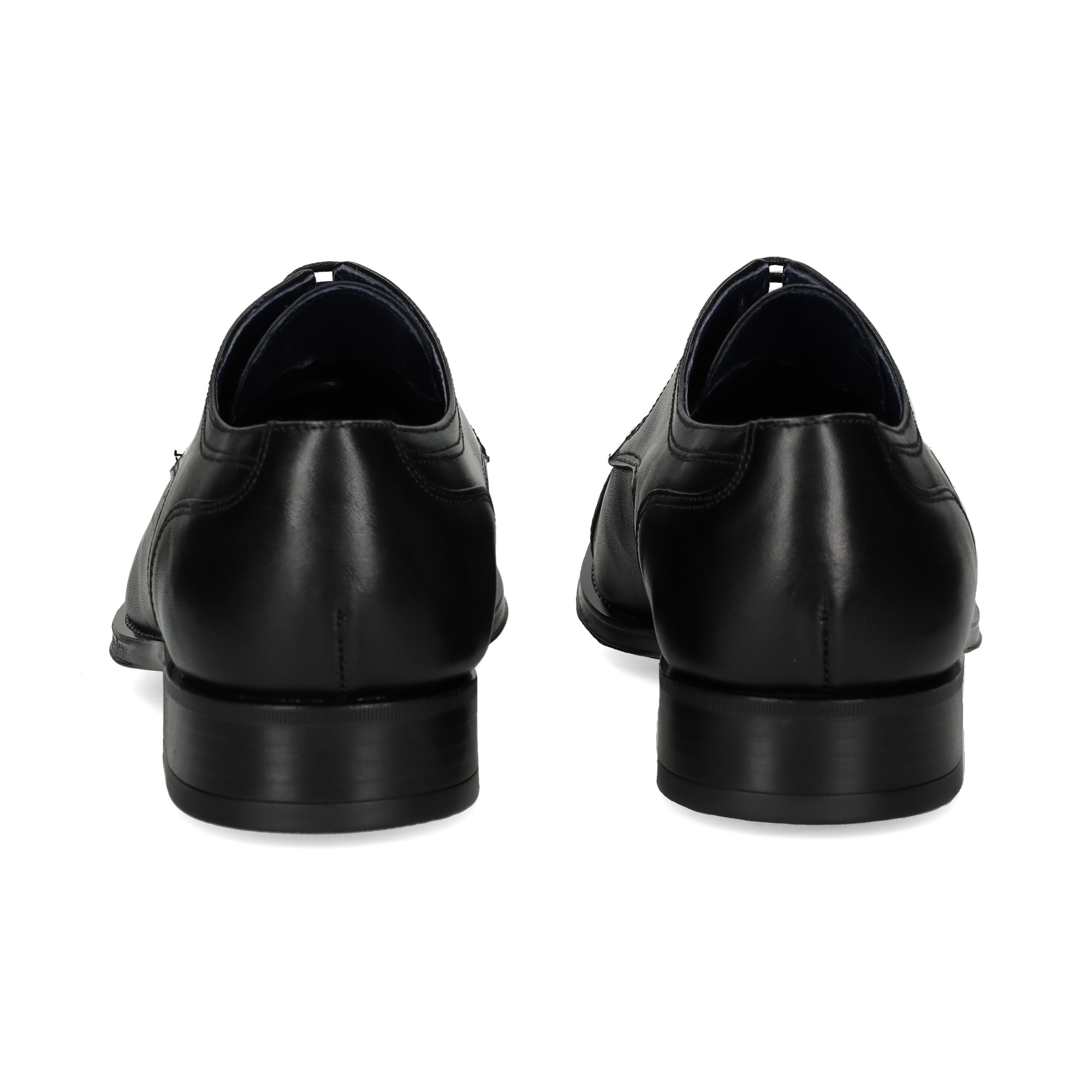 blucher-picado-negro