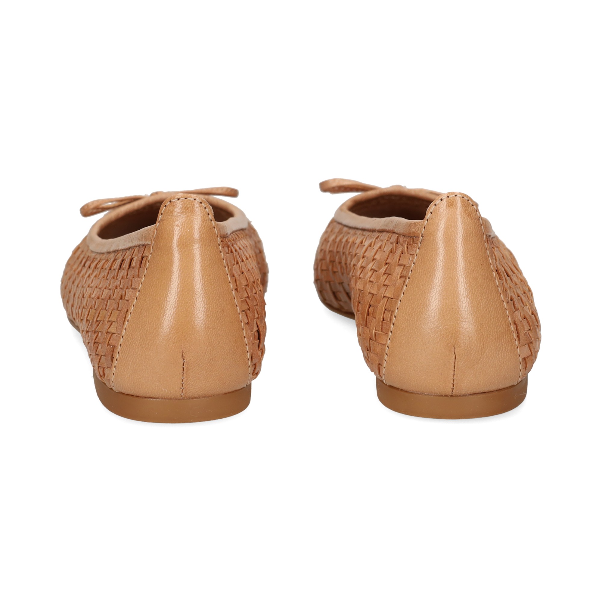bailarina-piel-trenzada-cuero