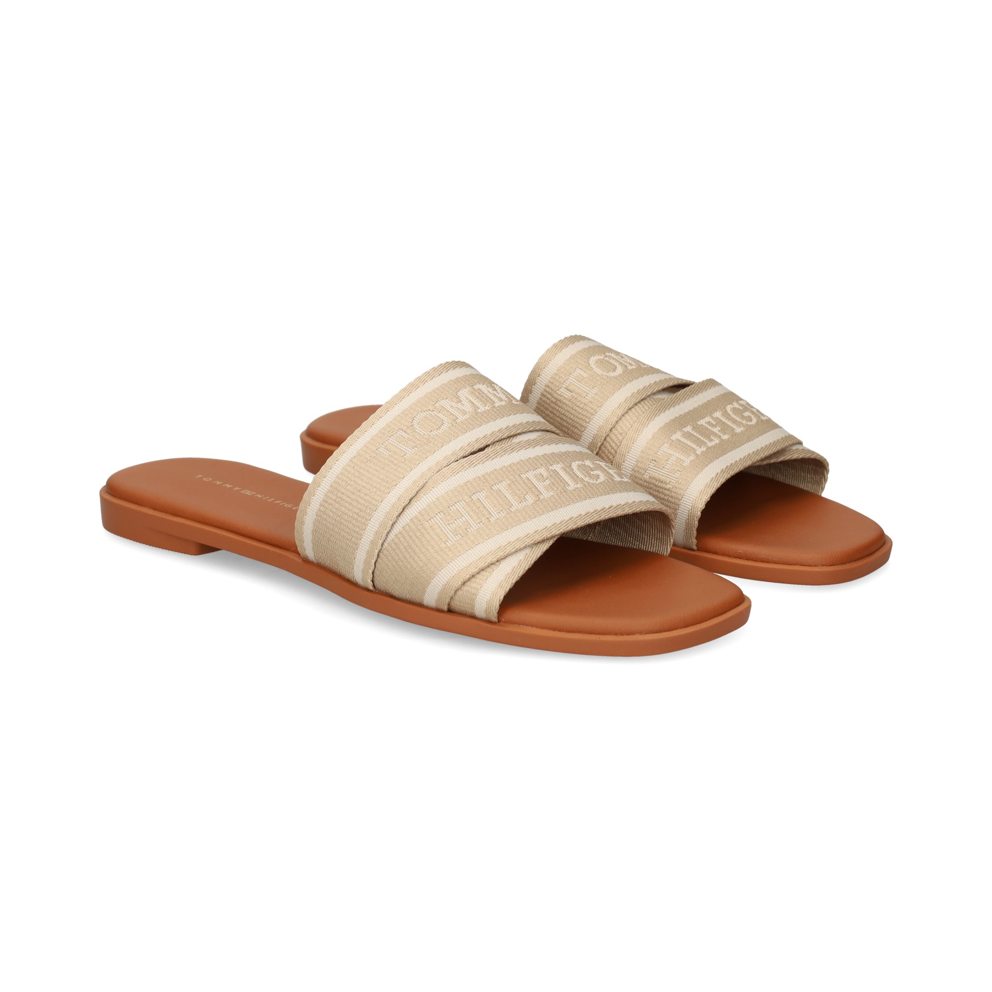 pala-cintas-cruzadas-con-logo-beige