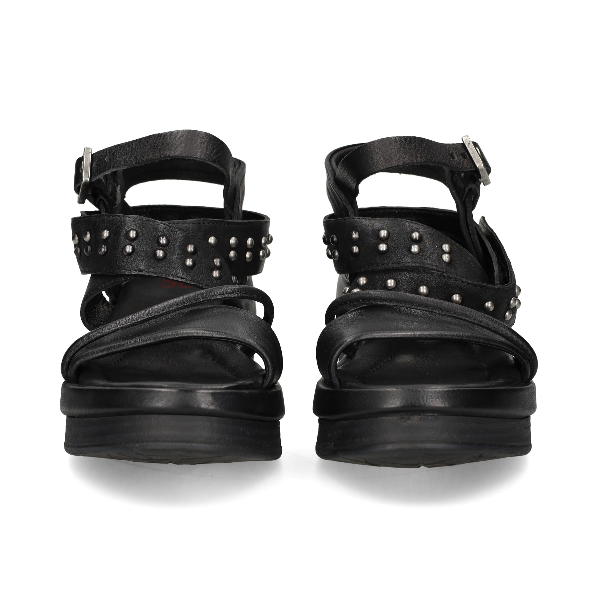 sandalia-pulseragilda-tachas-negro