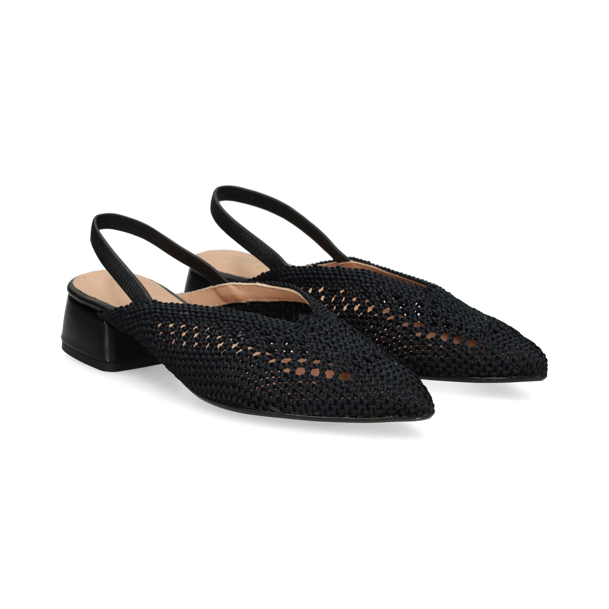 sin-talon-crochet-negro