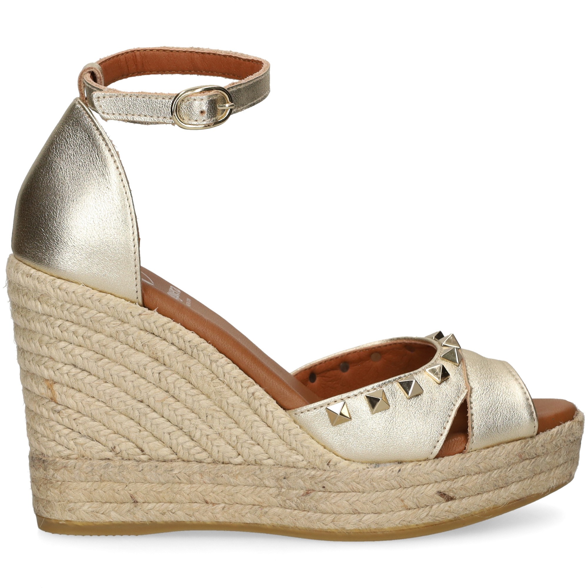 sandalia-tachas-metalizado-beige