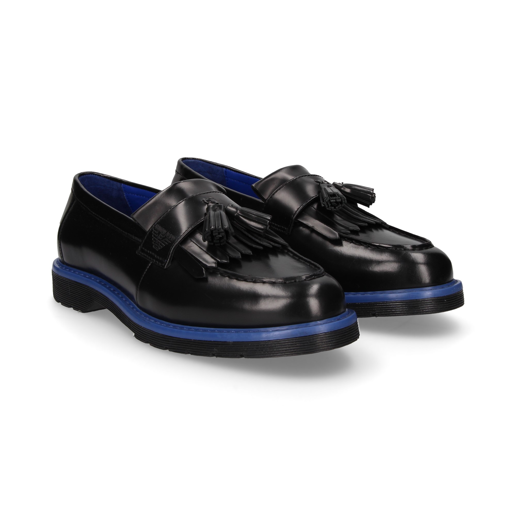 mocasin-flecos-borlon-piel-negro