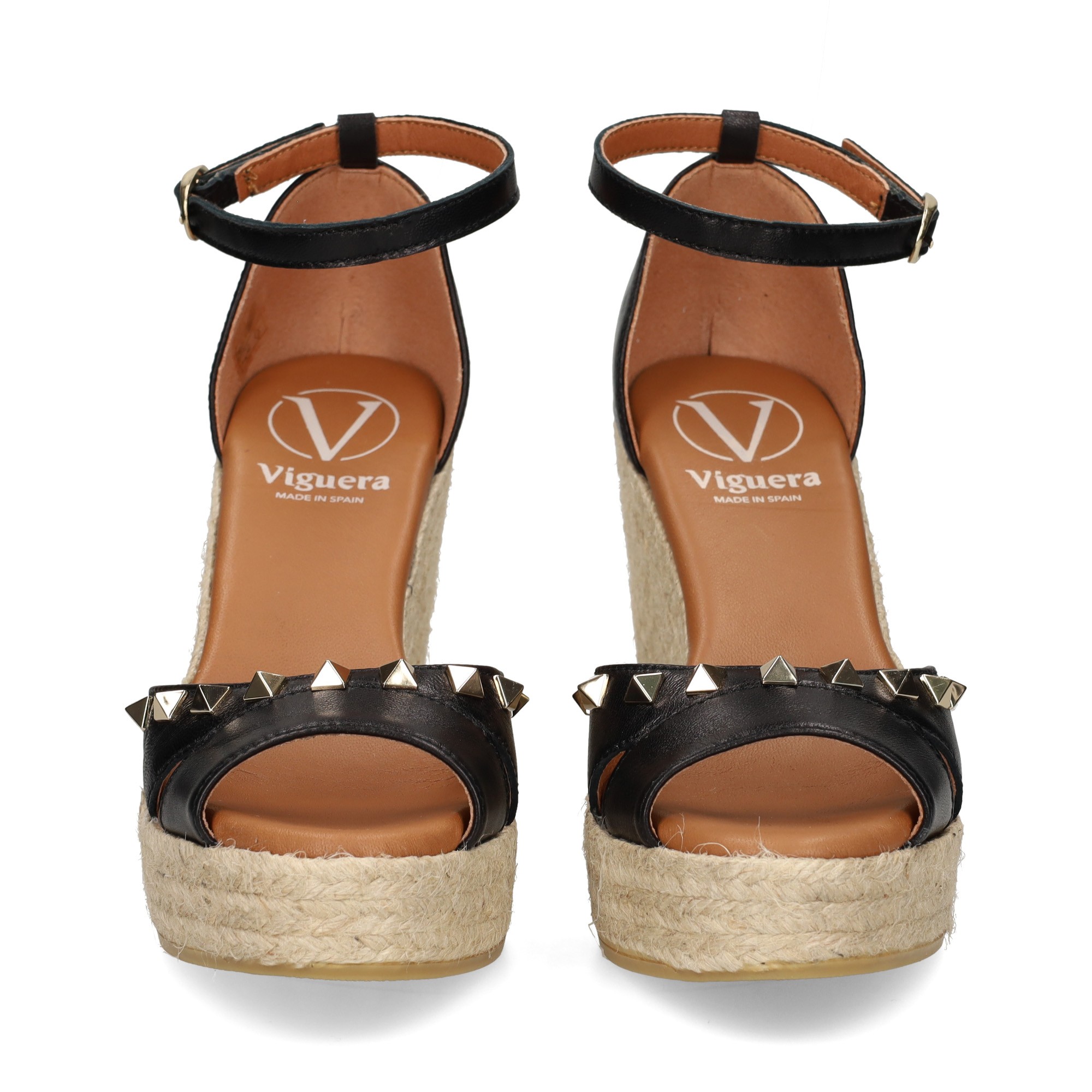 sandalia-tachas-piel-negro