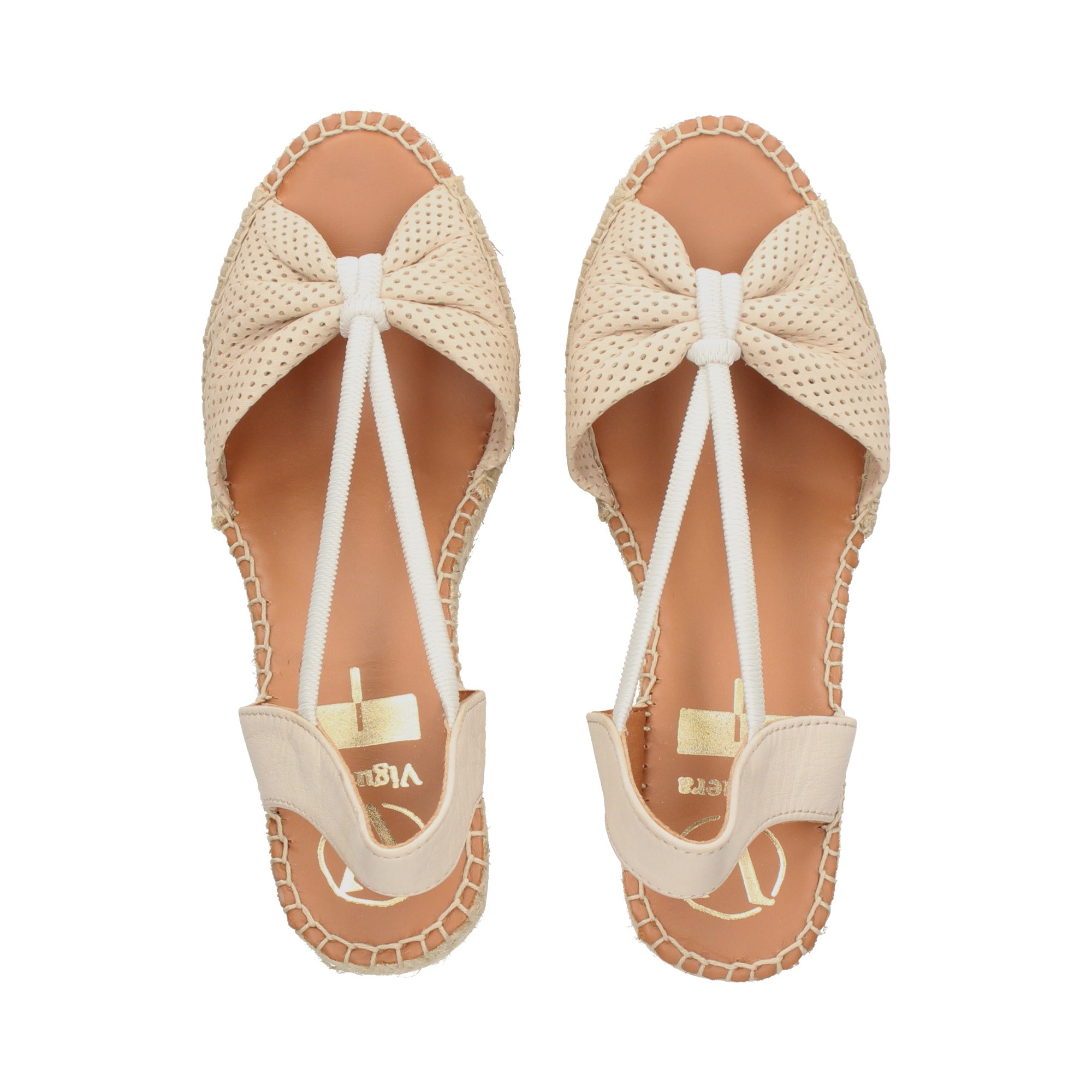 sandalia-piel-perforada-beige
