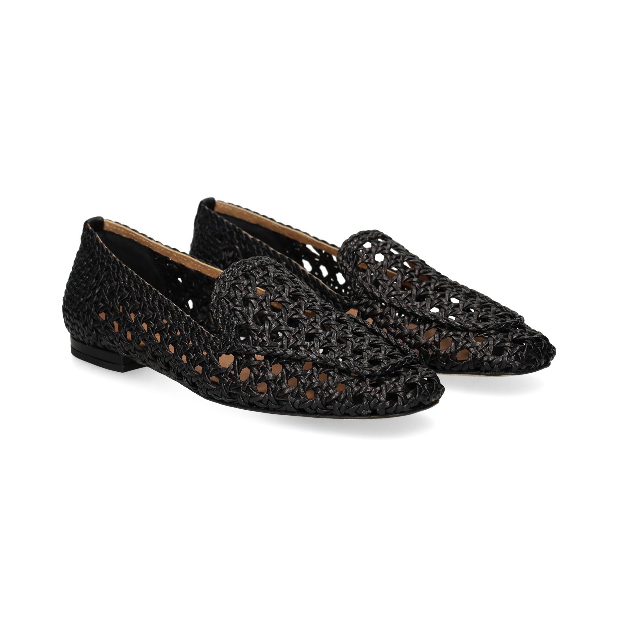 copete-trenzado-piel-negro
