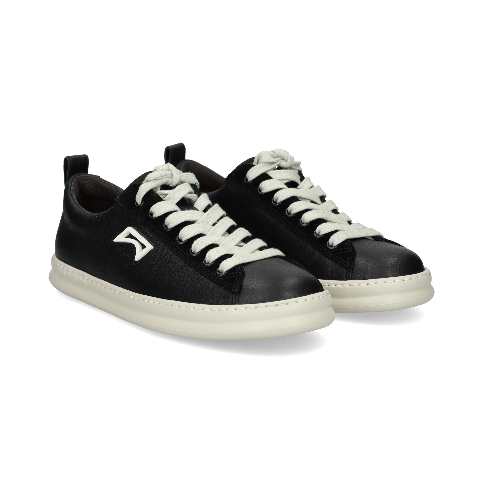 deportivo-piel-negro