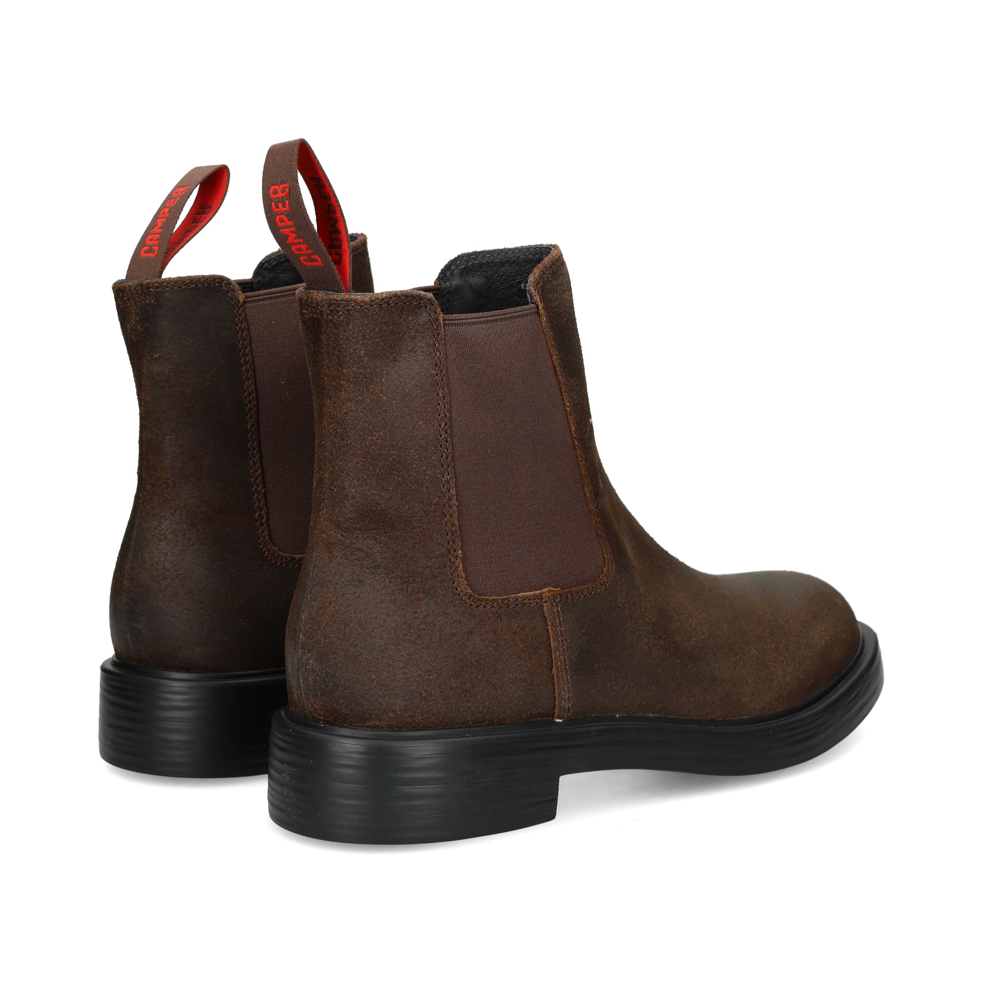 botin-elasticos-lados-grass-marron
