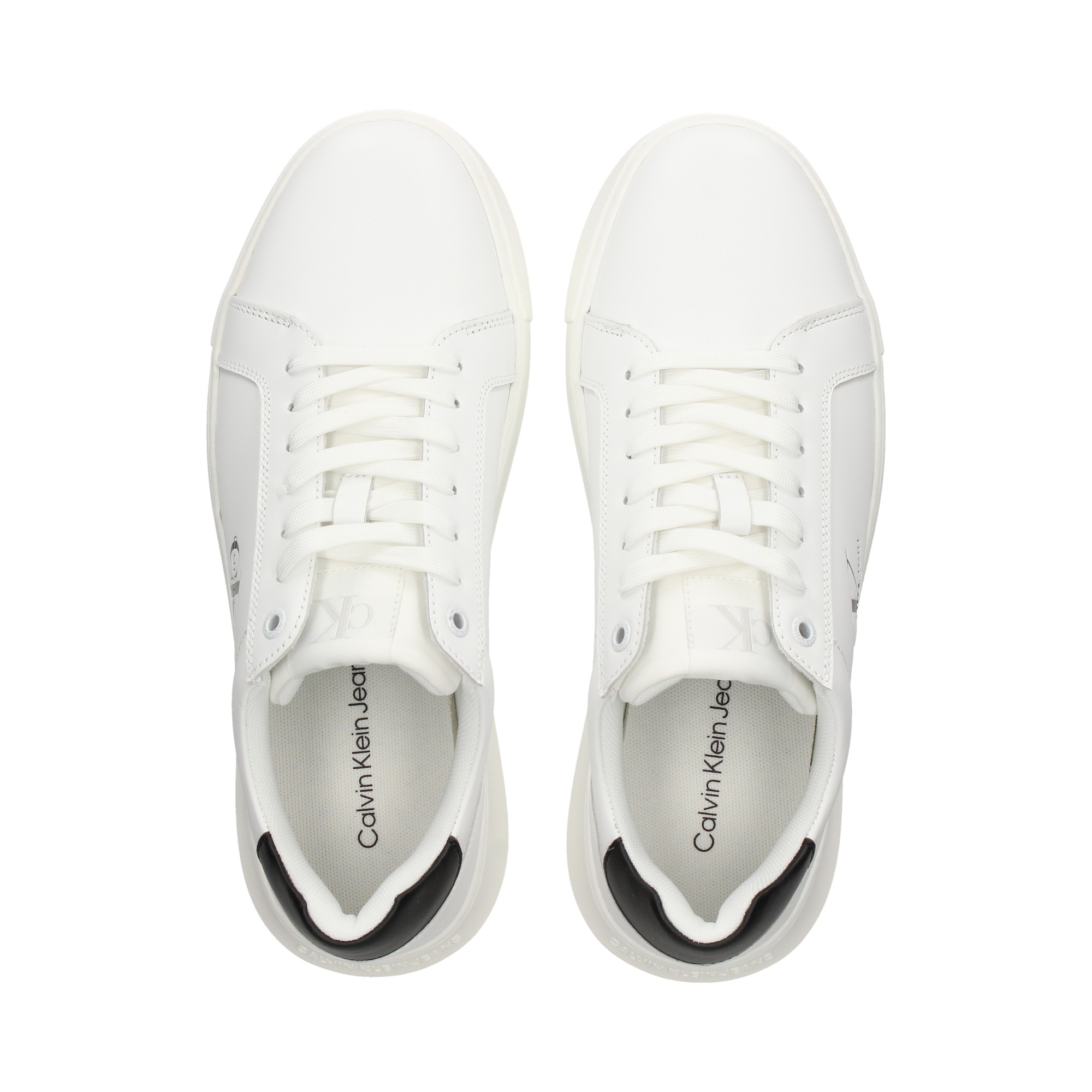 talon-negro-deportivo-piel-blanco