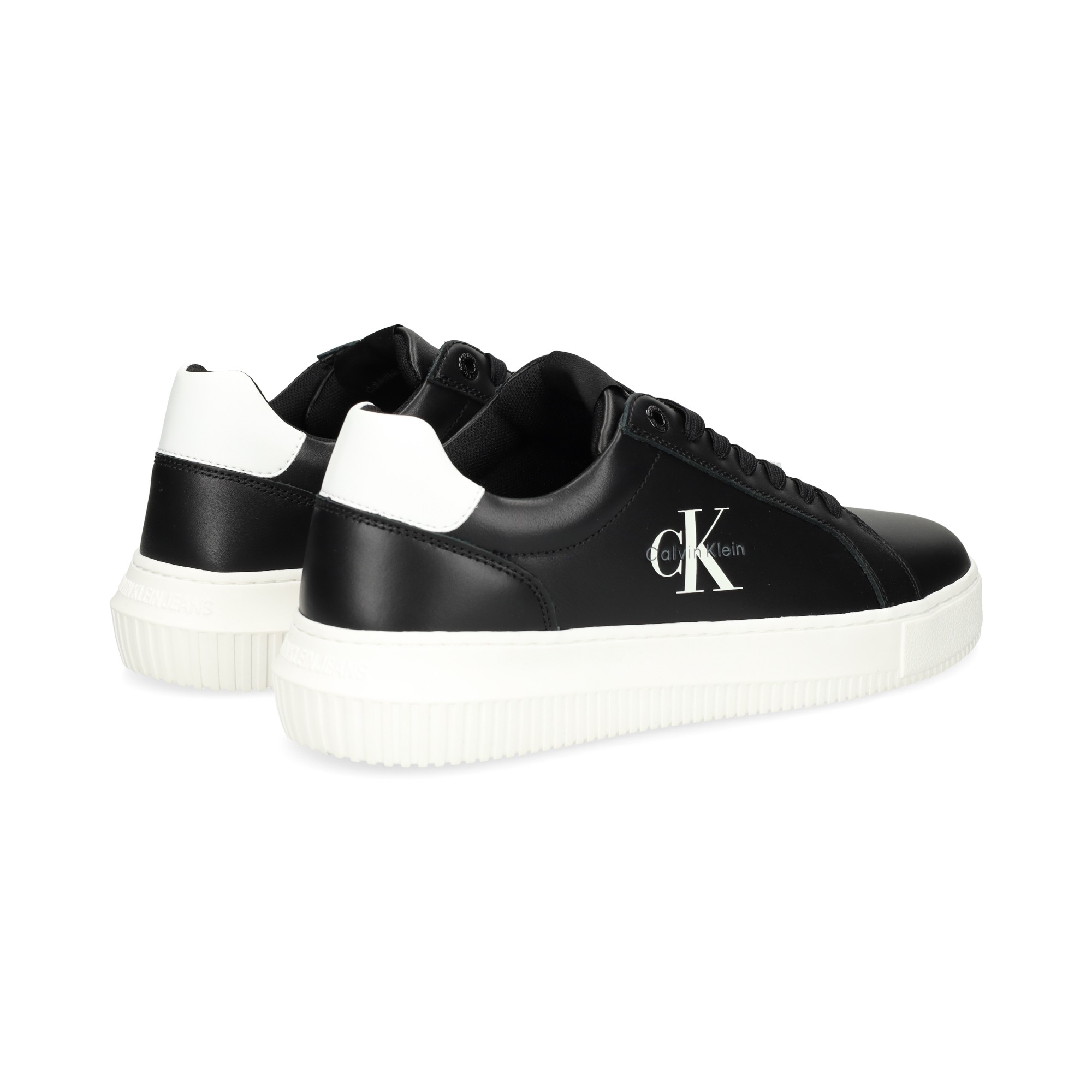 talon-blanco-deportivo-piel-negro