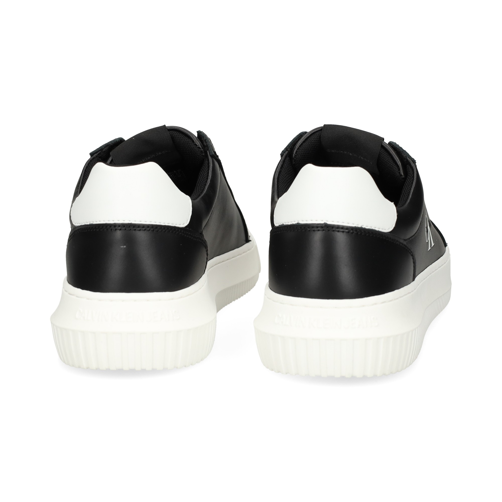 talon-blanco-deportivo-piel-negro