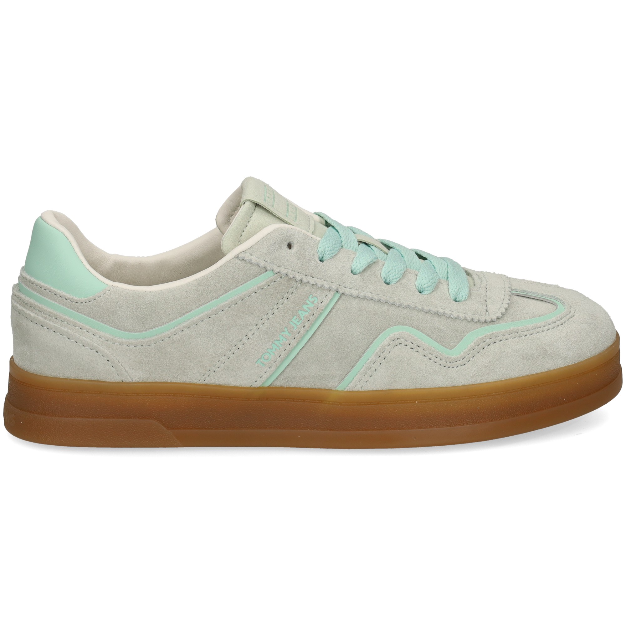 vivo-verde-deportivo-ante-beige