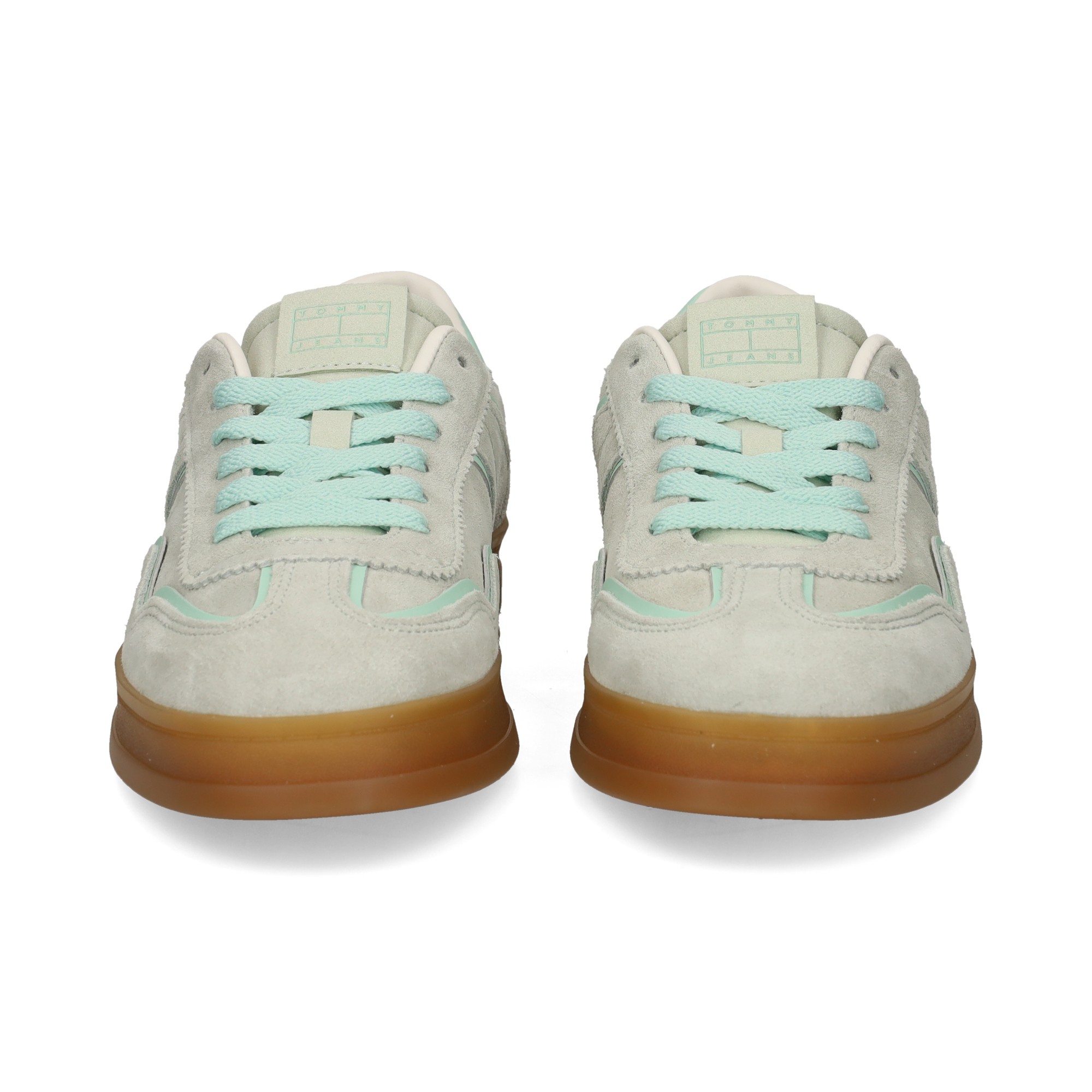 vivo-verde-deportivo-ante-beige