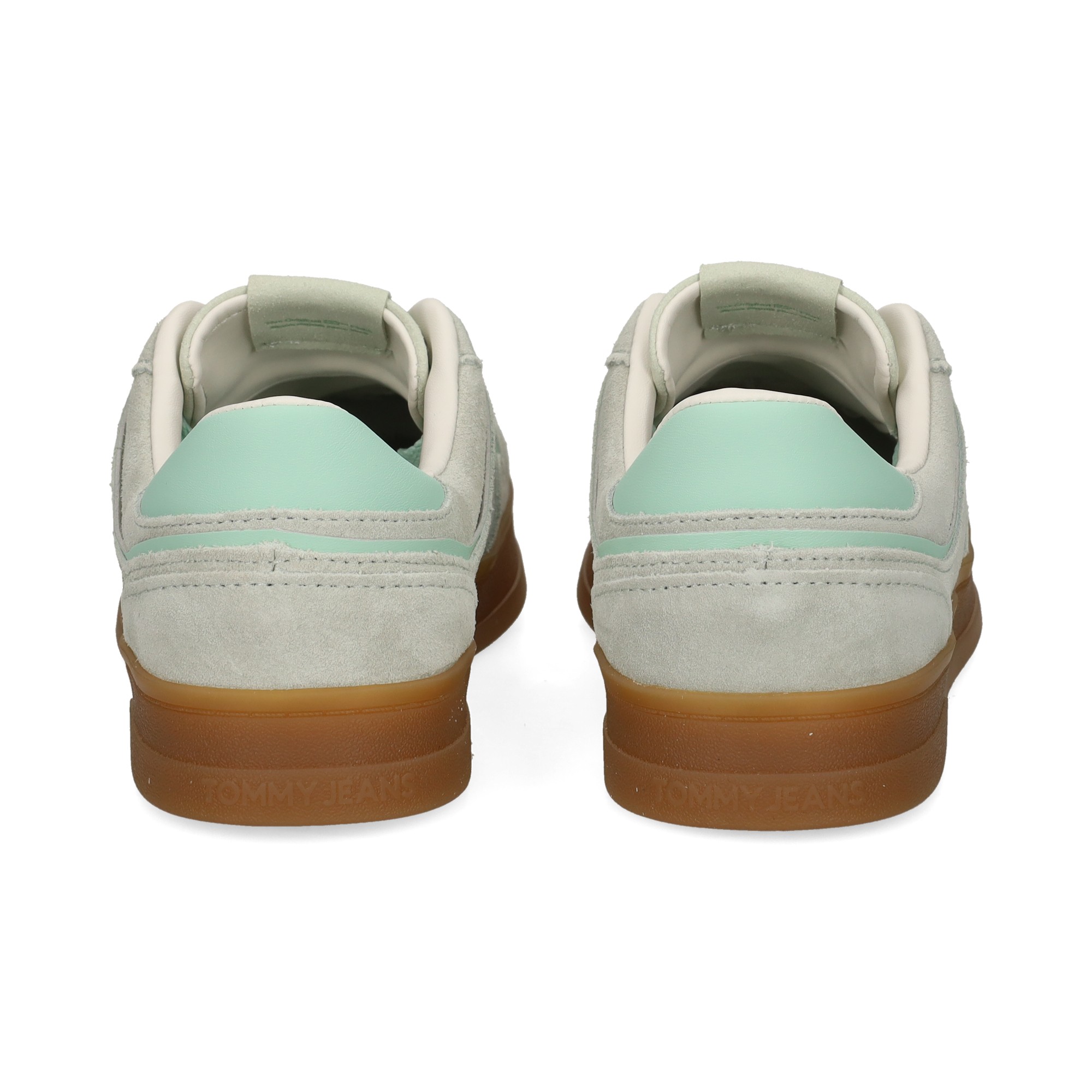 vivo-verde-deportivo-ante-beige