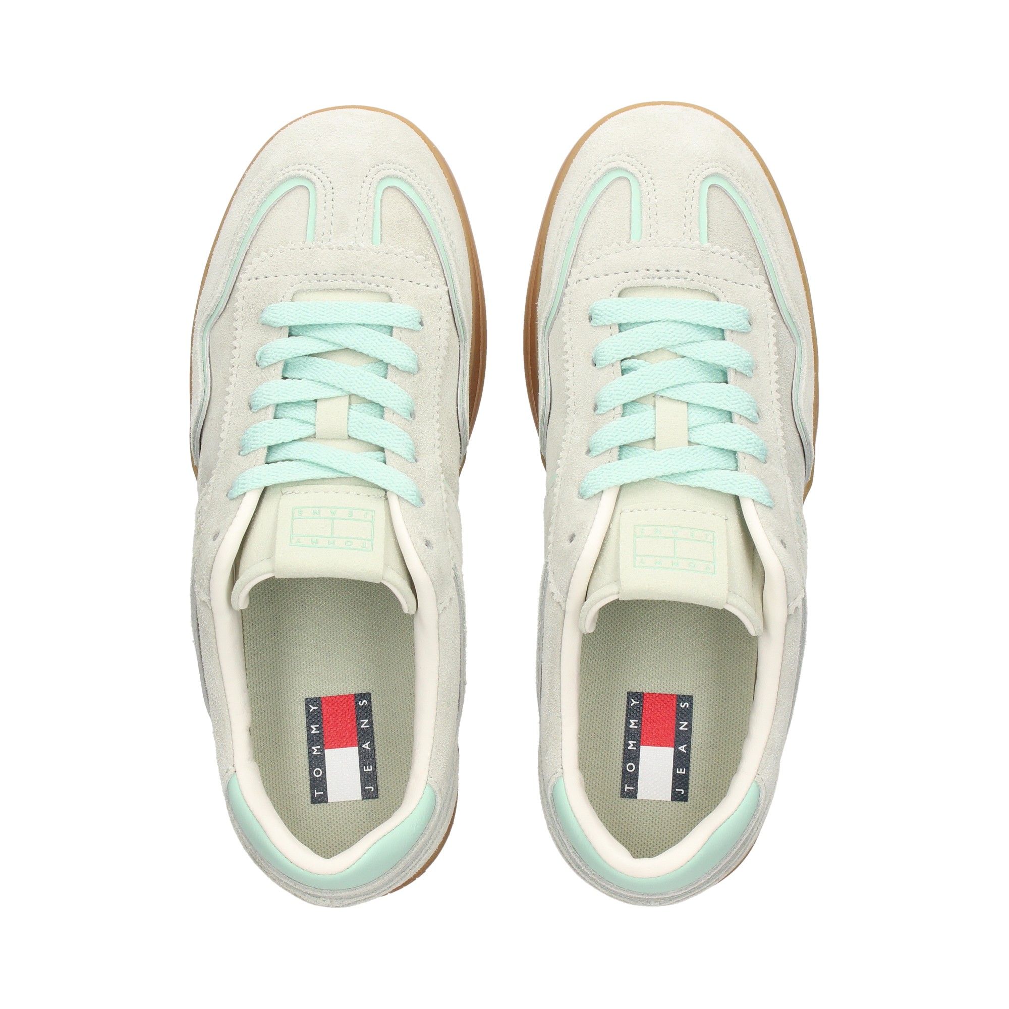 vivo-verde-deportivo-ante-beige