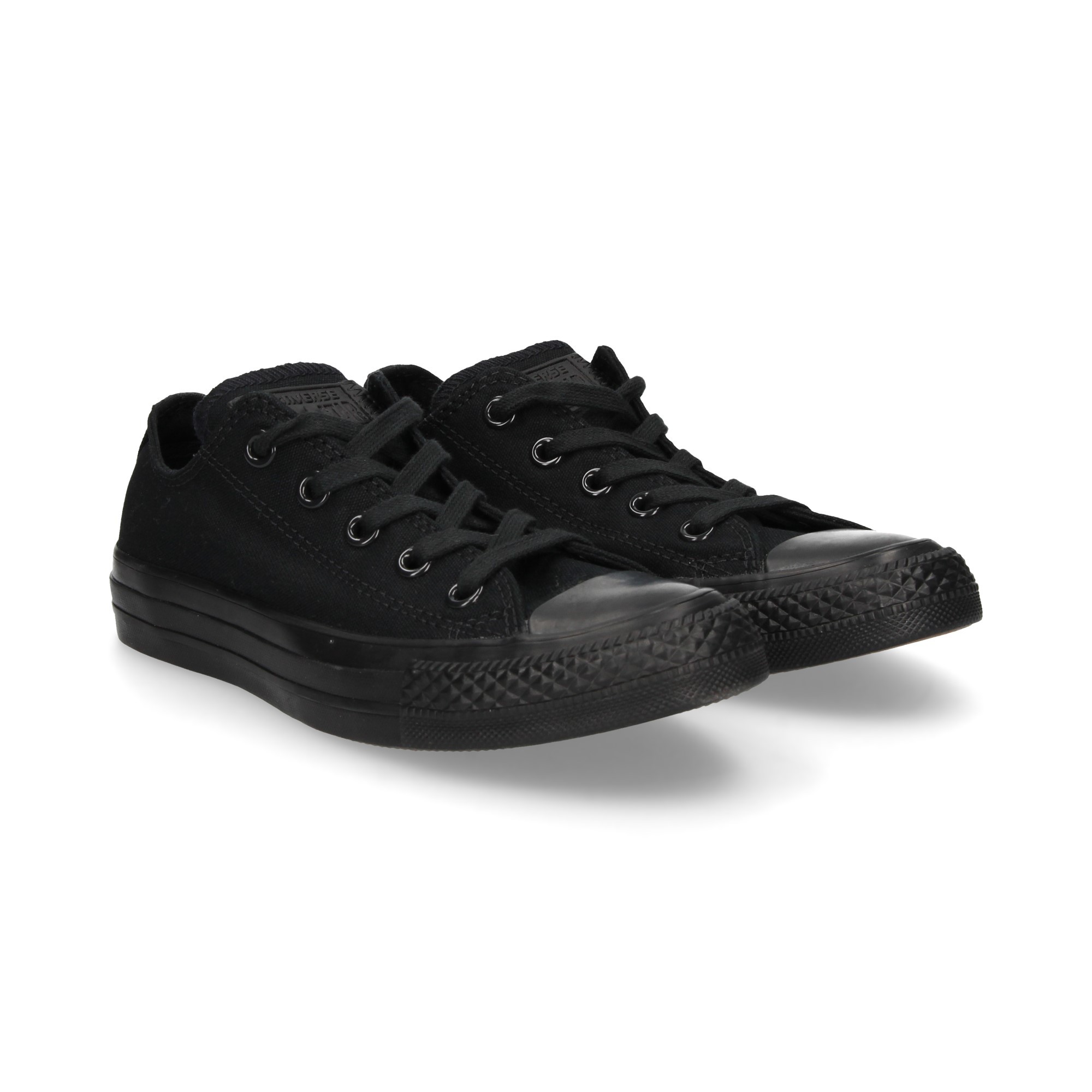 deportivo-tachas-talon-negro