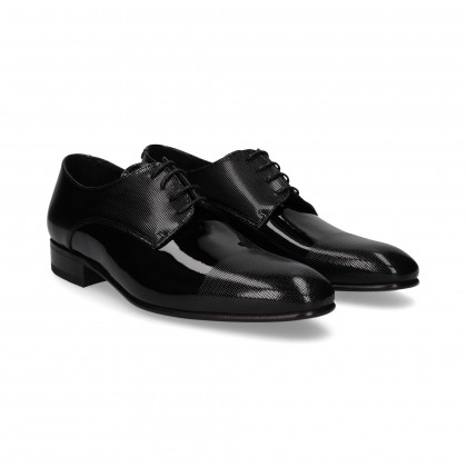 BLUCHER GEHACKTE SPITZE SCHWARZES LACKLEDER