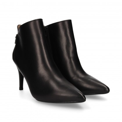 BOOT WITH BLACK LEATHER ZIPPER TIP