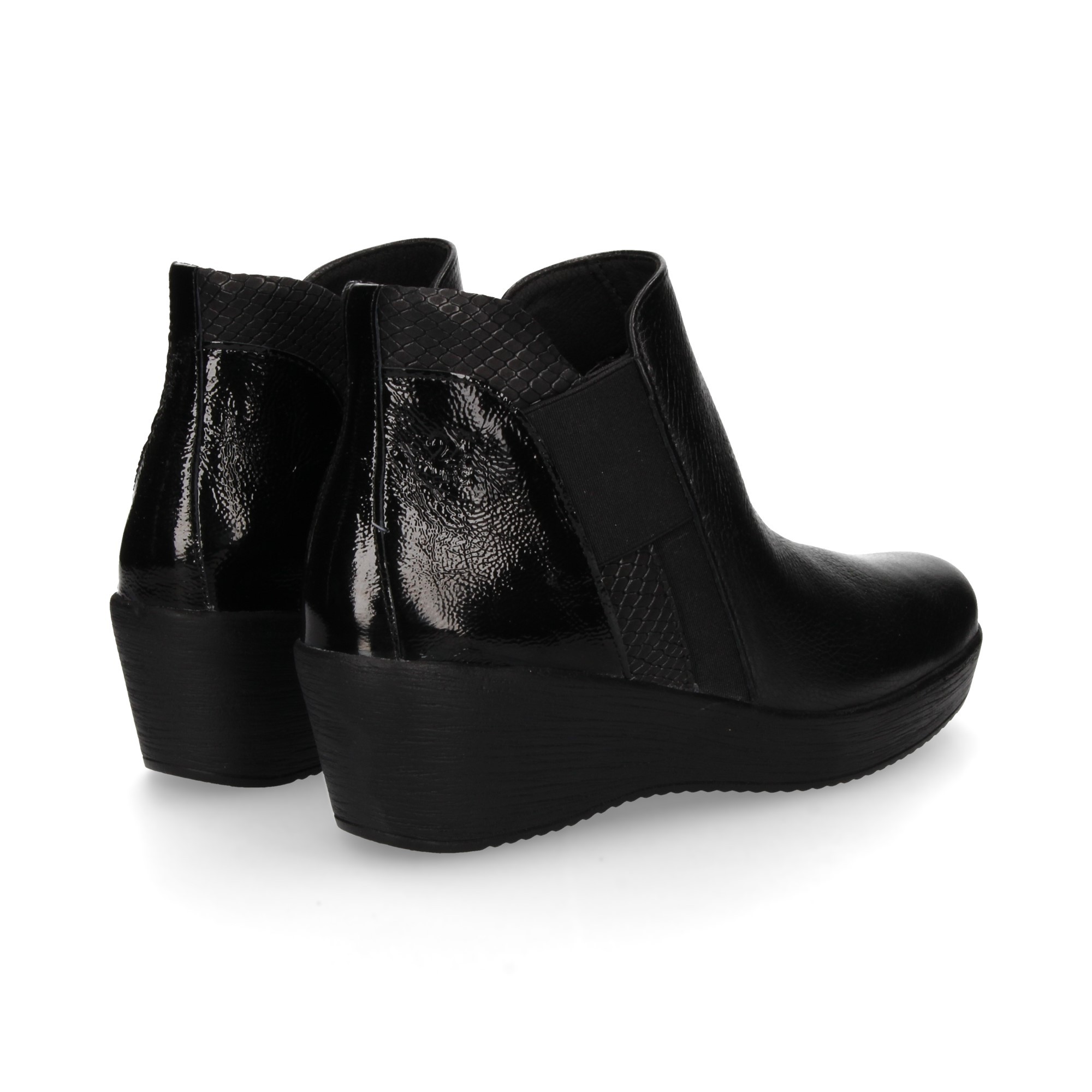 botin-cuna-elastico-charol-piel-negro