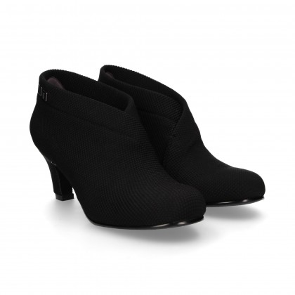 BLACK TEXTILE HEEL BOOT