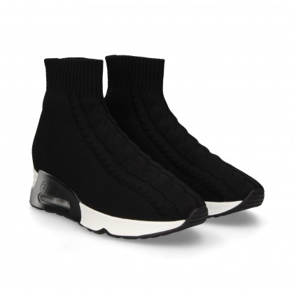 SPORTS BOOT BLACK SOCK