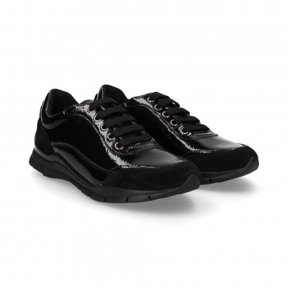 SPORTY BLACK PATENT LEATHER CORD