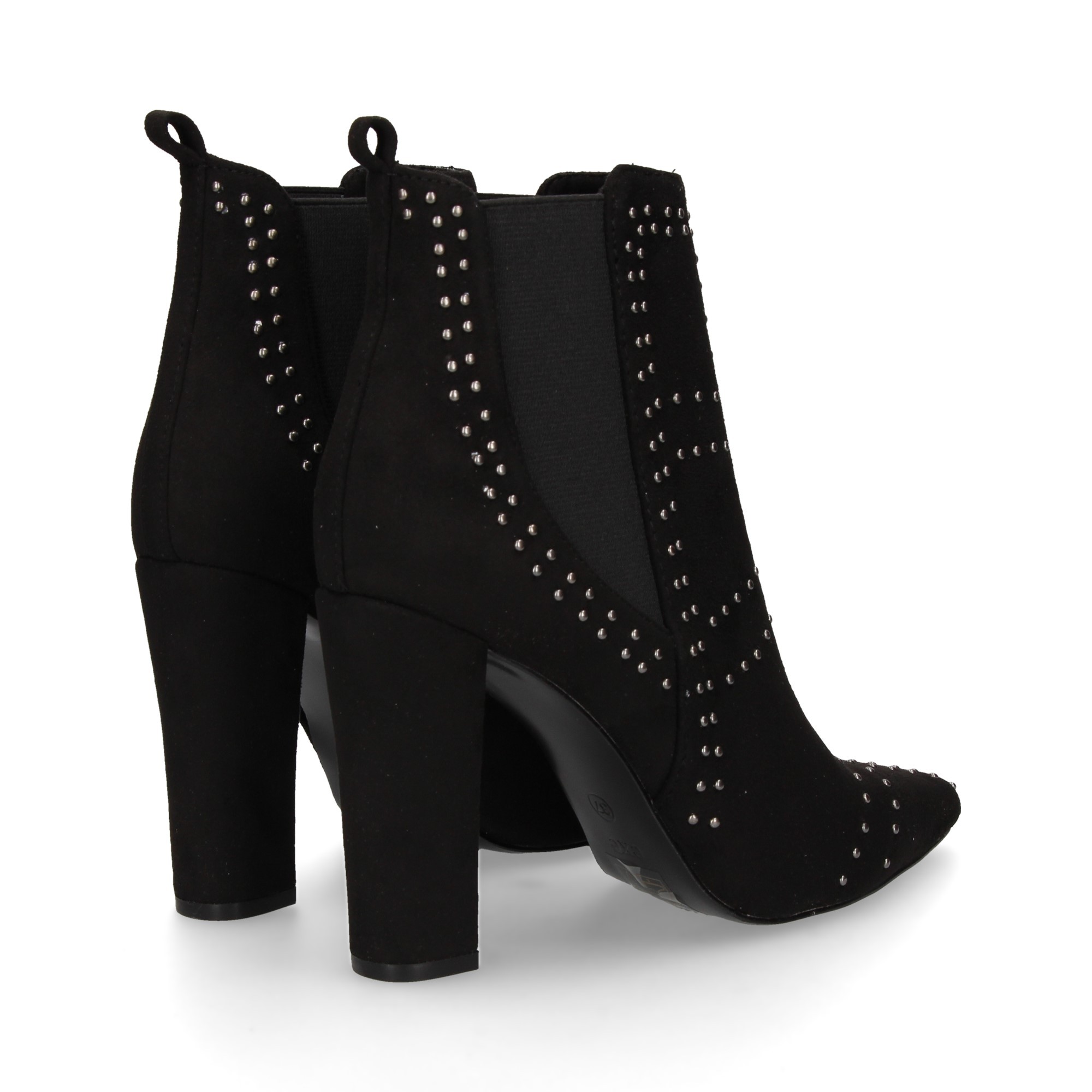 botin-2-elasticos-tachuelas-gamusa-negro