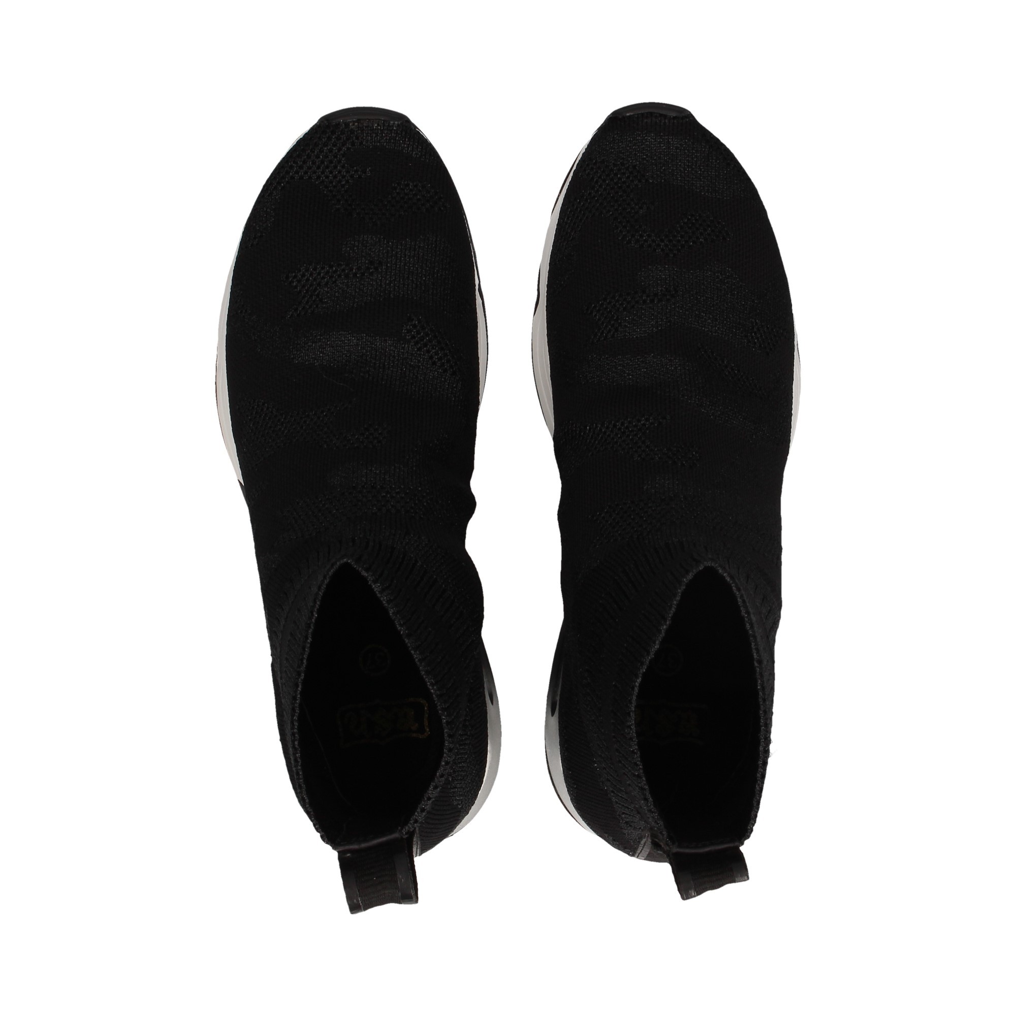 botin-deportivo-calcetin-camuflaje-negro