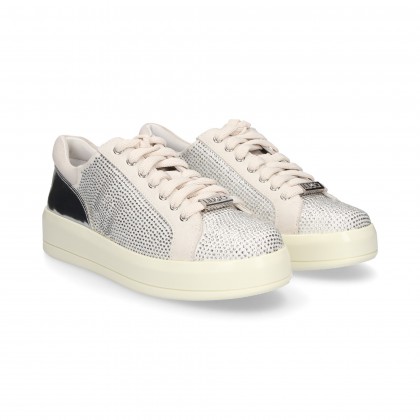 SPORTY WHITE SUEDE DOTS