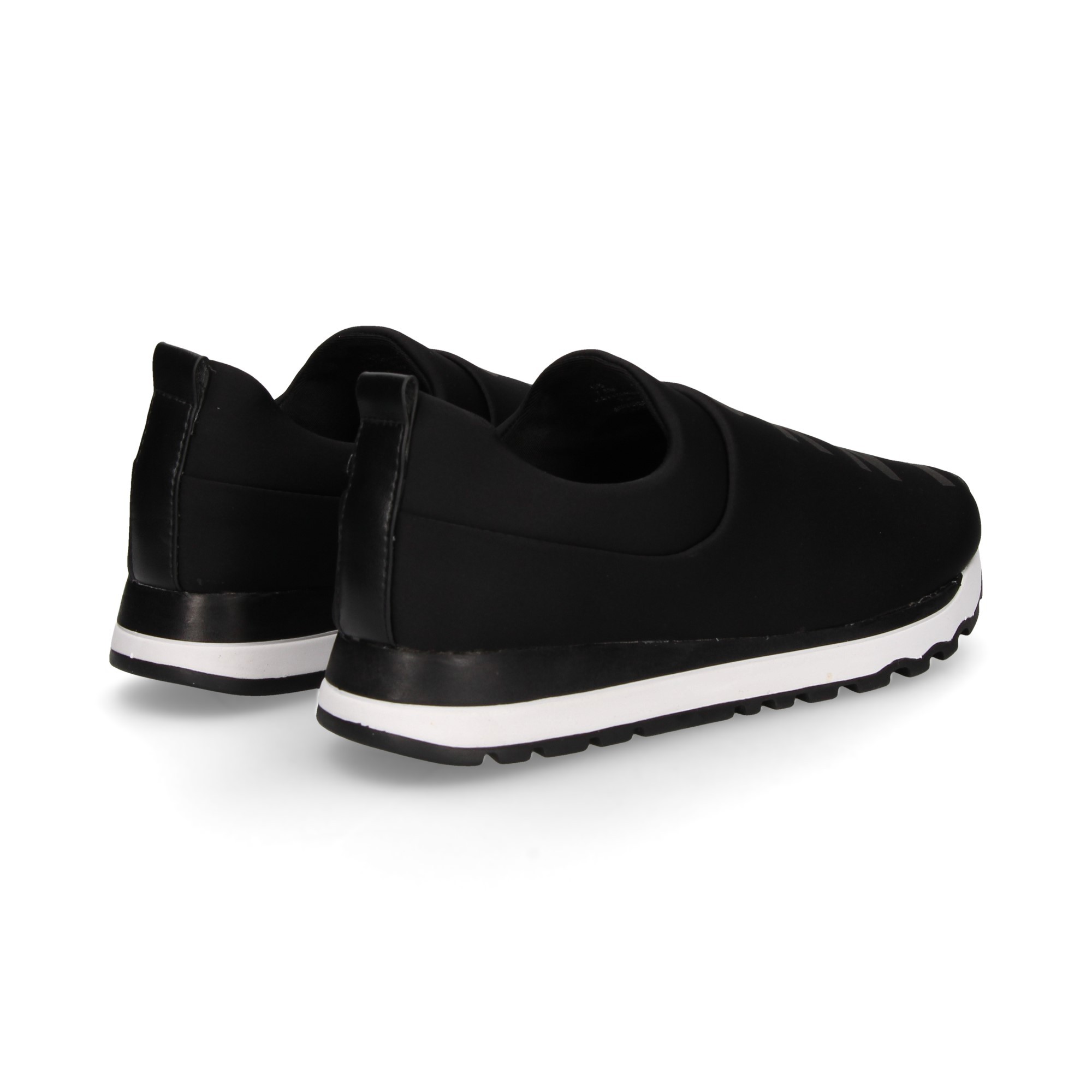 zapatilla-slip-on-negro