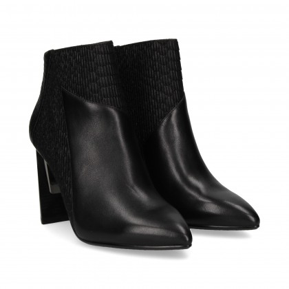 BLACK LEATHER ELASTIC HEEL BOOT