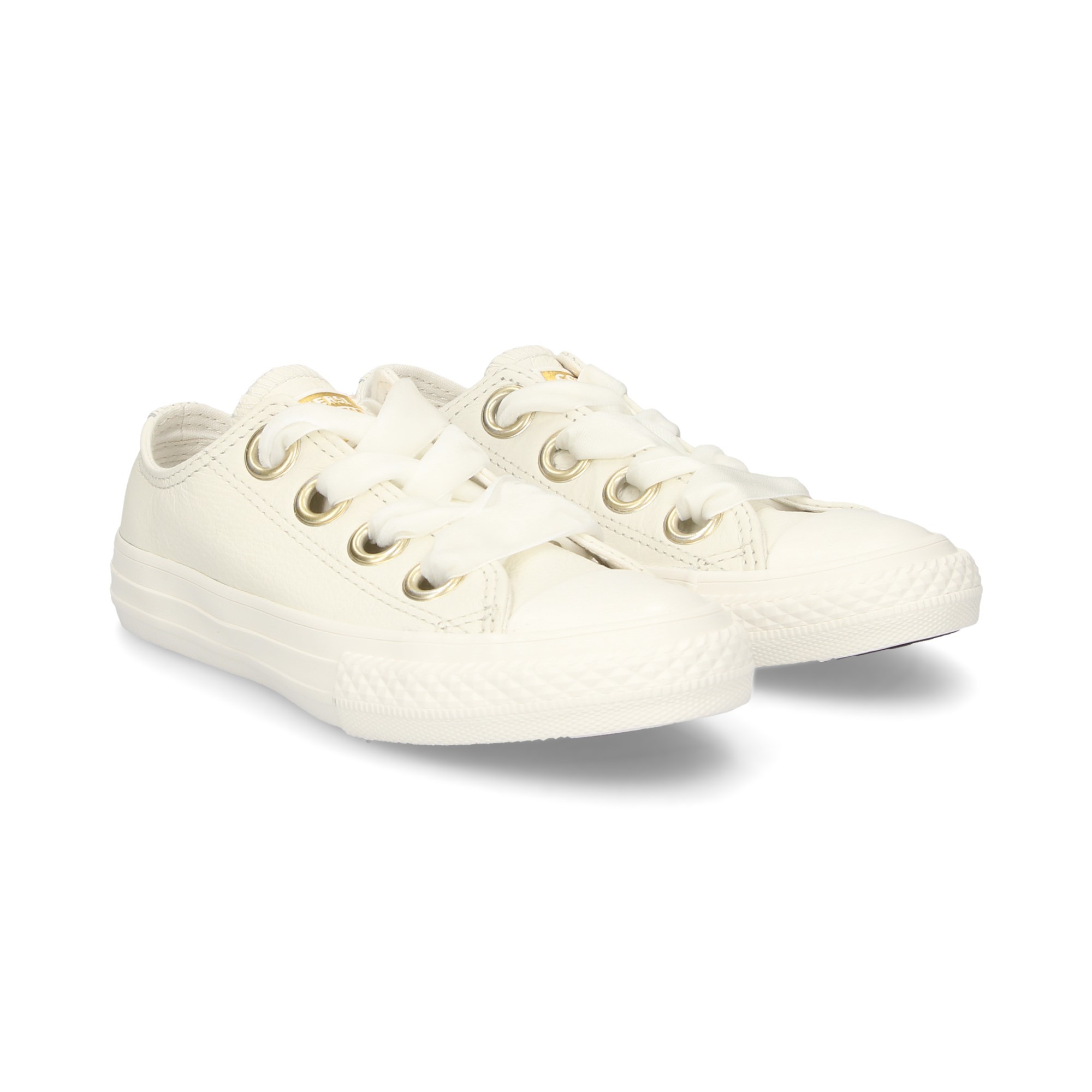 chaussures-de-tennis-en-cuir-blanc