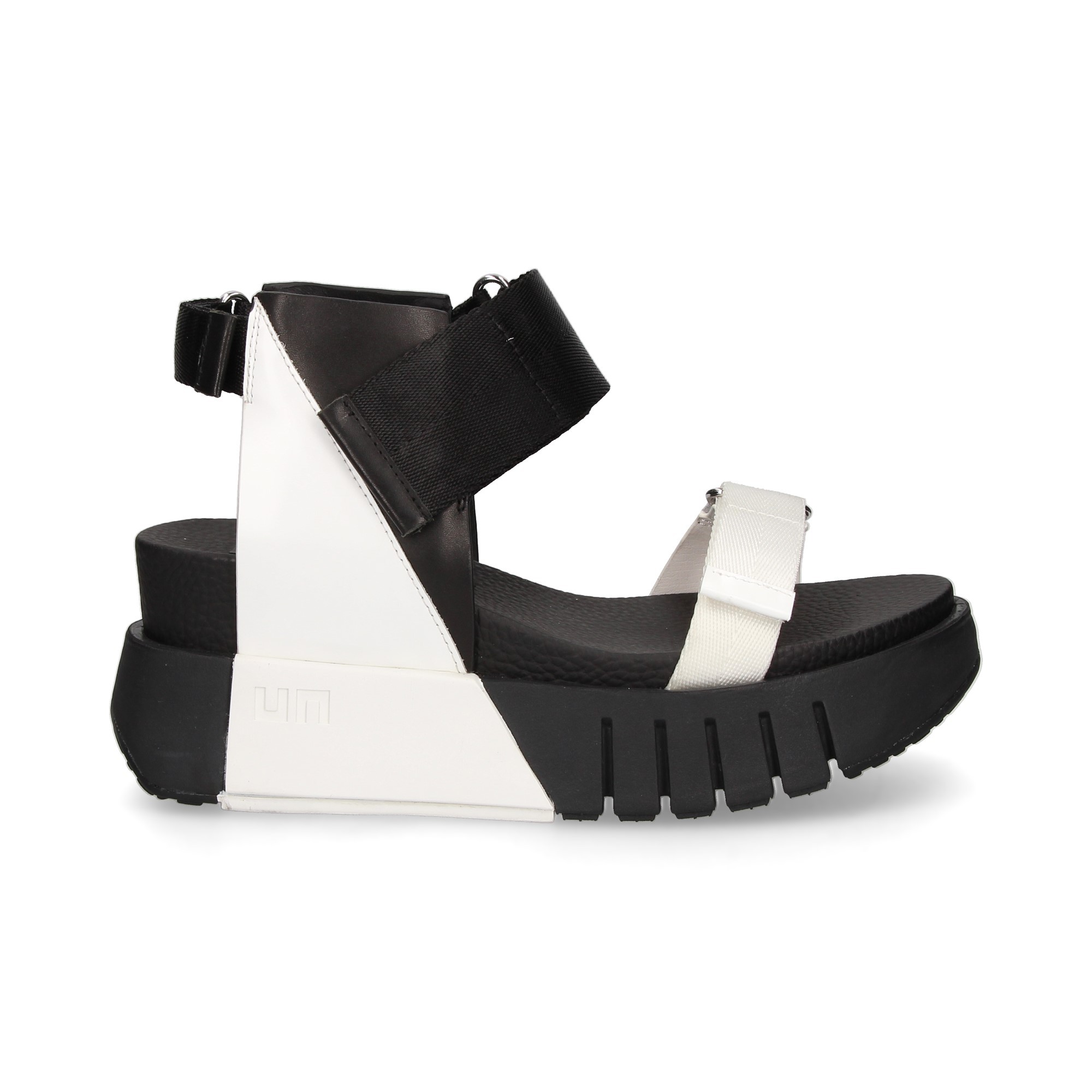 delta run sandal