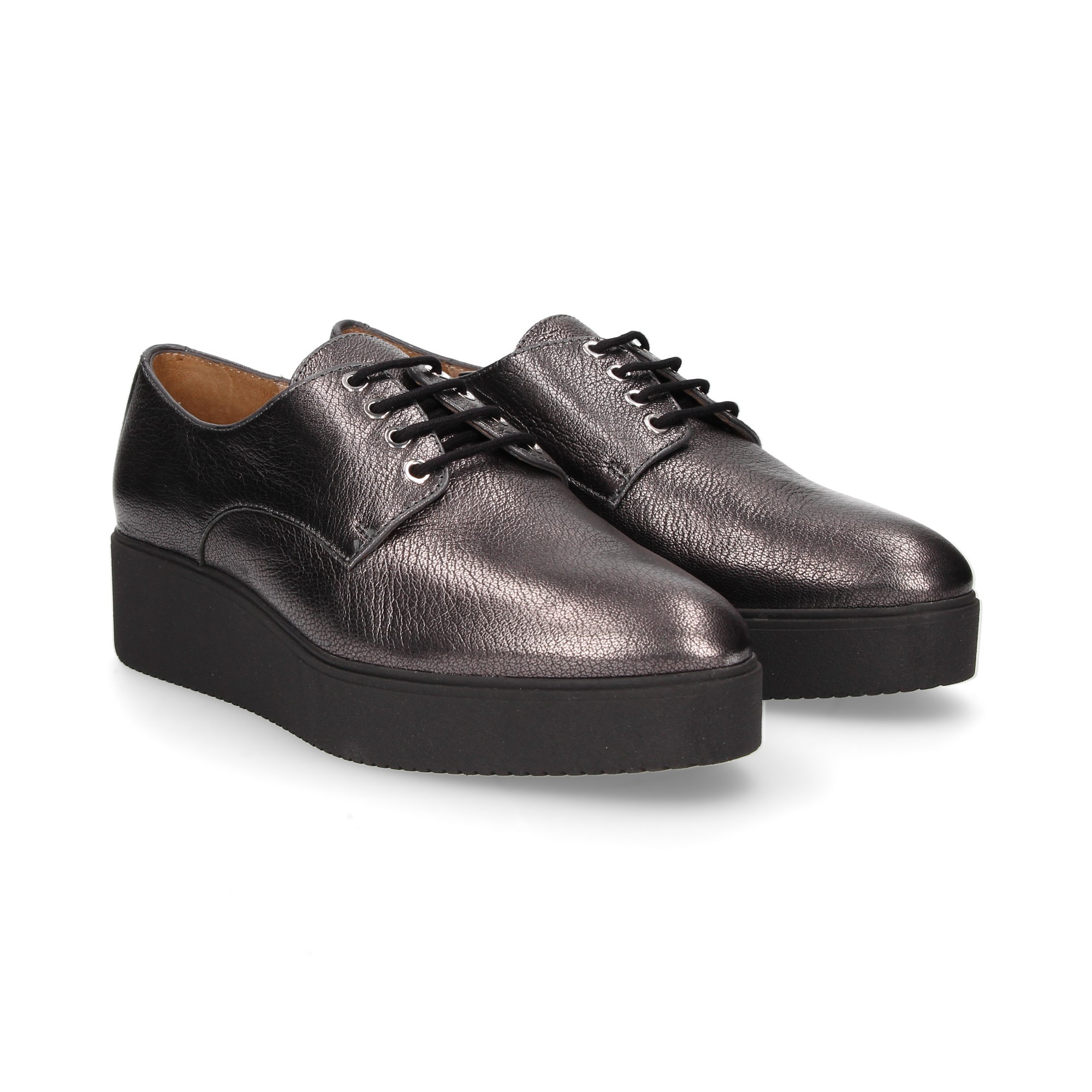 blucher-punta-metalizado-black