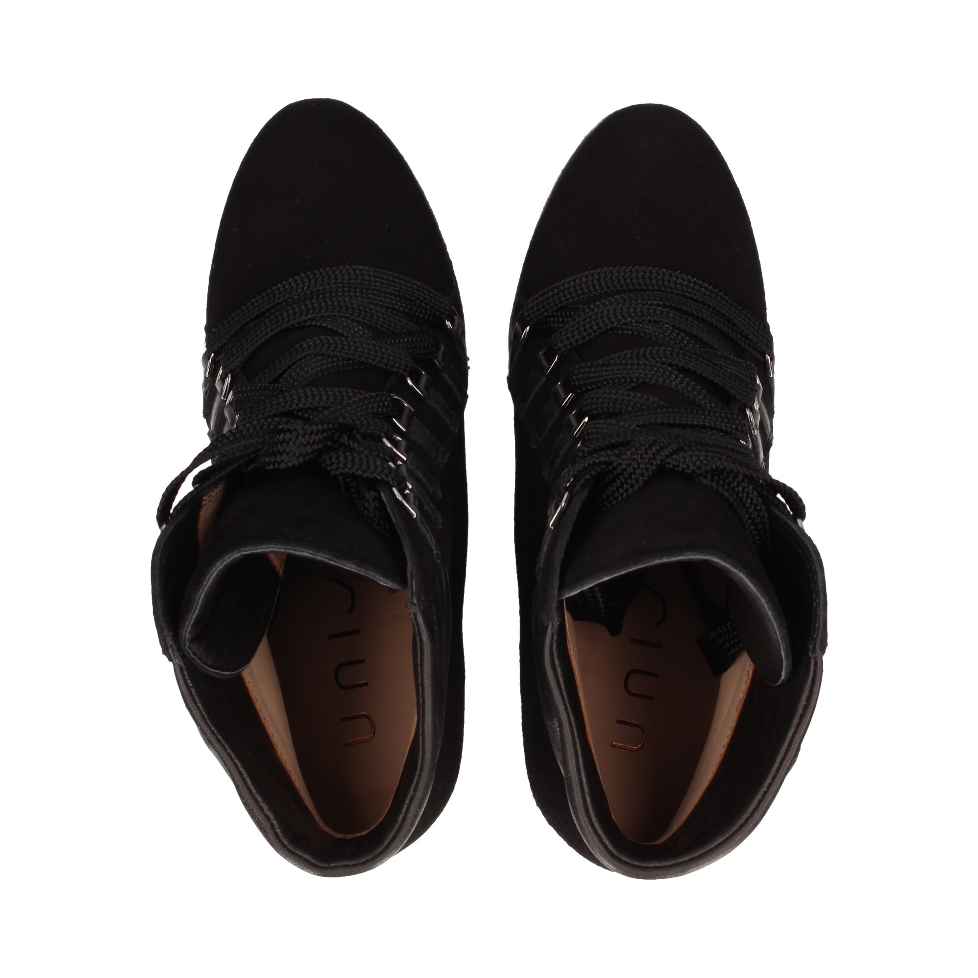 botin-refuerzo-cuna-acordonado-ante-blac