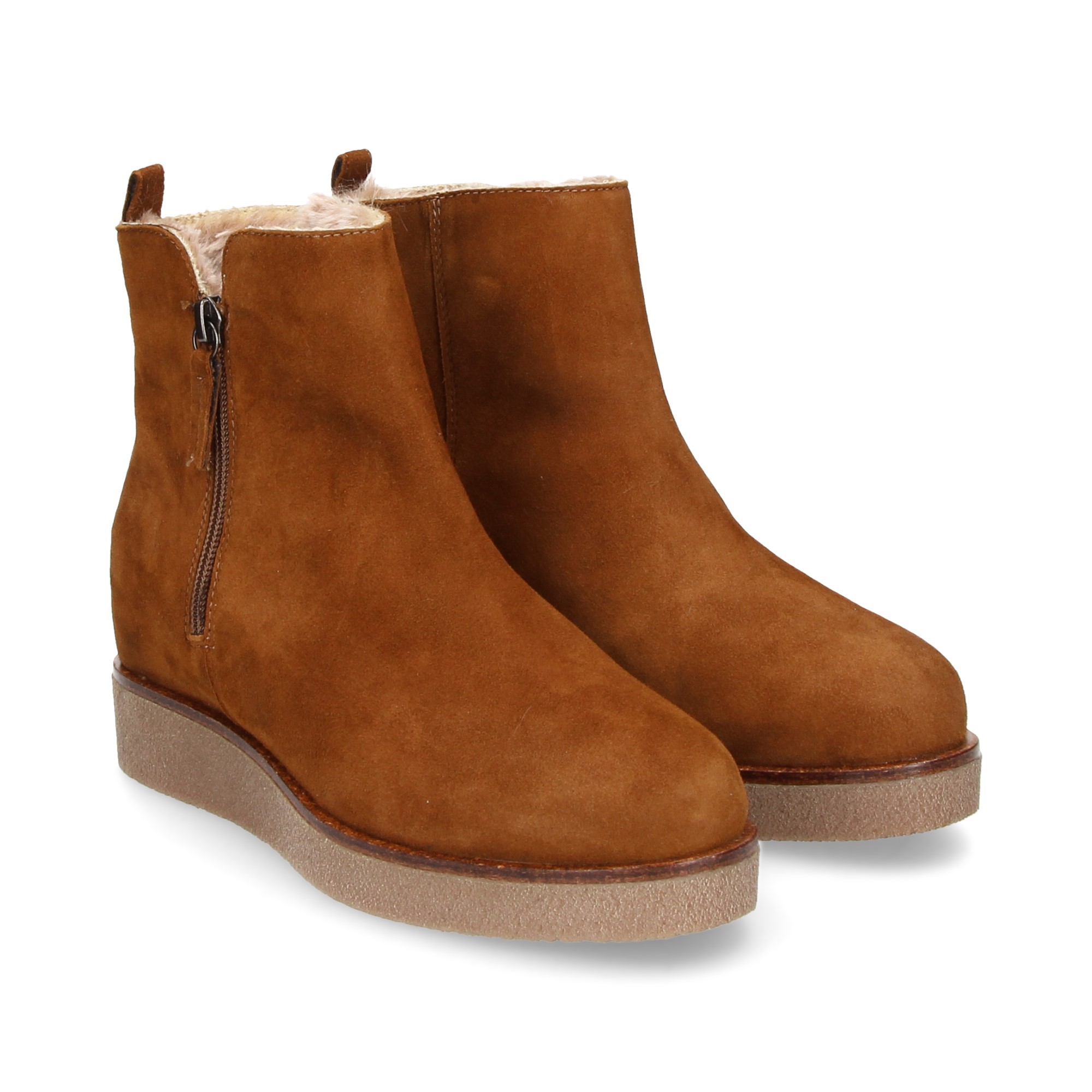 unisa chelsea boots