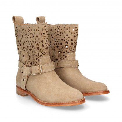 BEIGE DRAUGHT ANKLE BOOTS