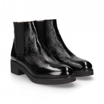 ELASTOMERIC CREPE BOOT WITH BLACK PATENT LEATHER SIDES