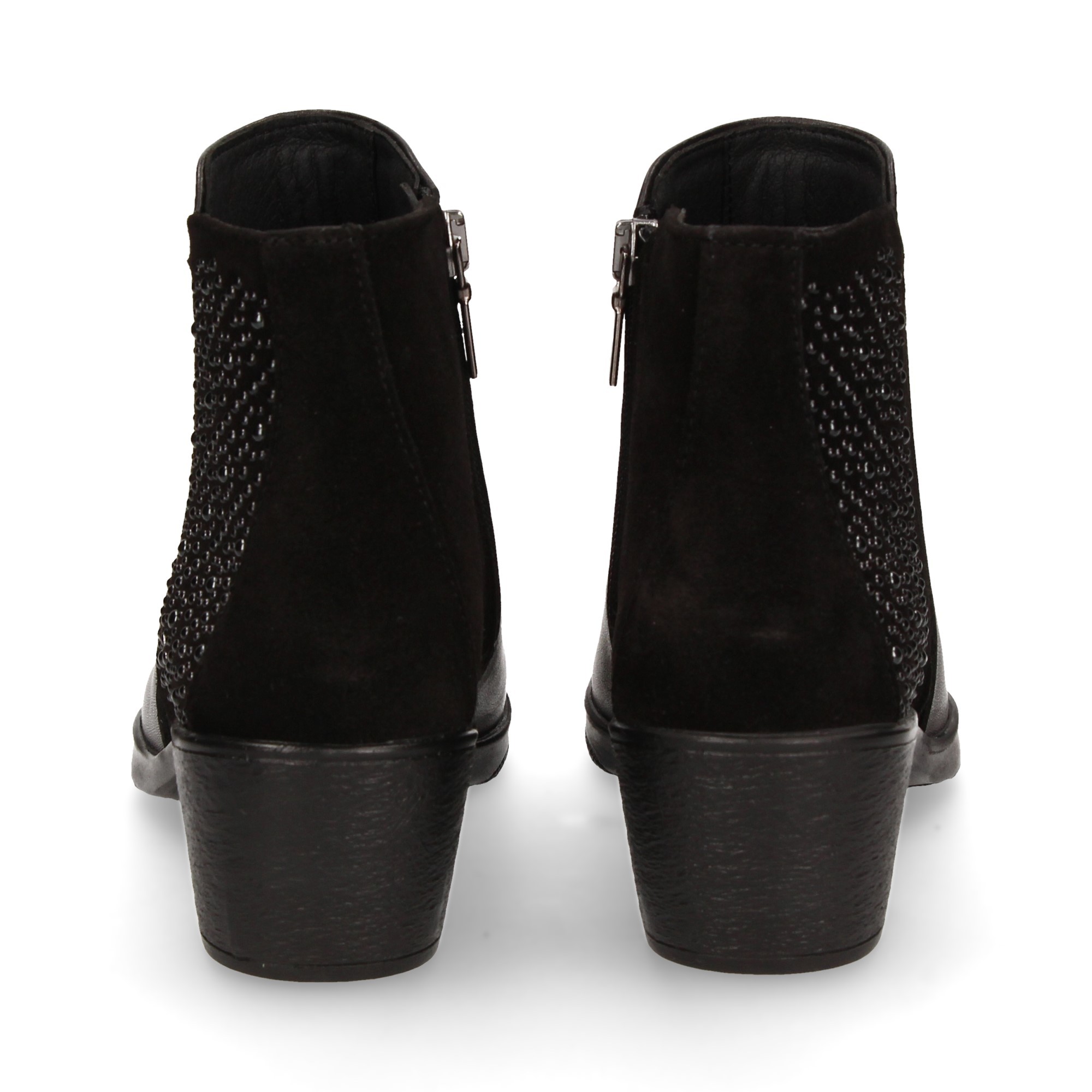 botin-tachas-talon-piel-negro