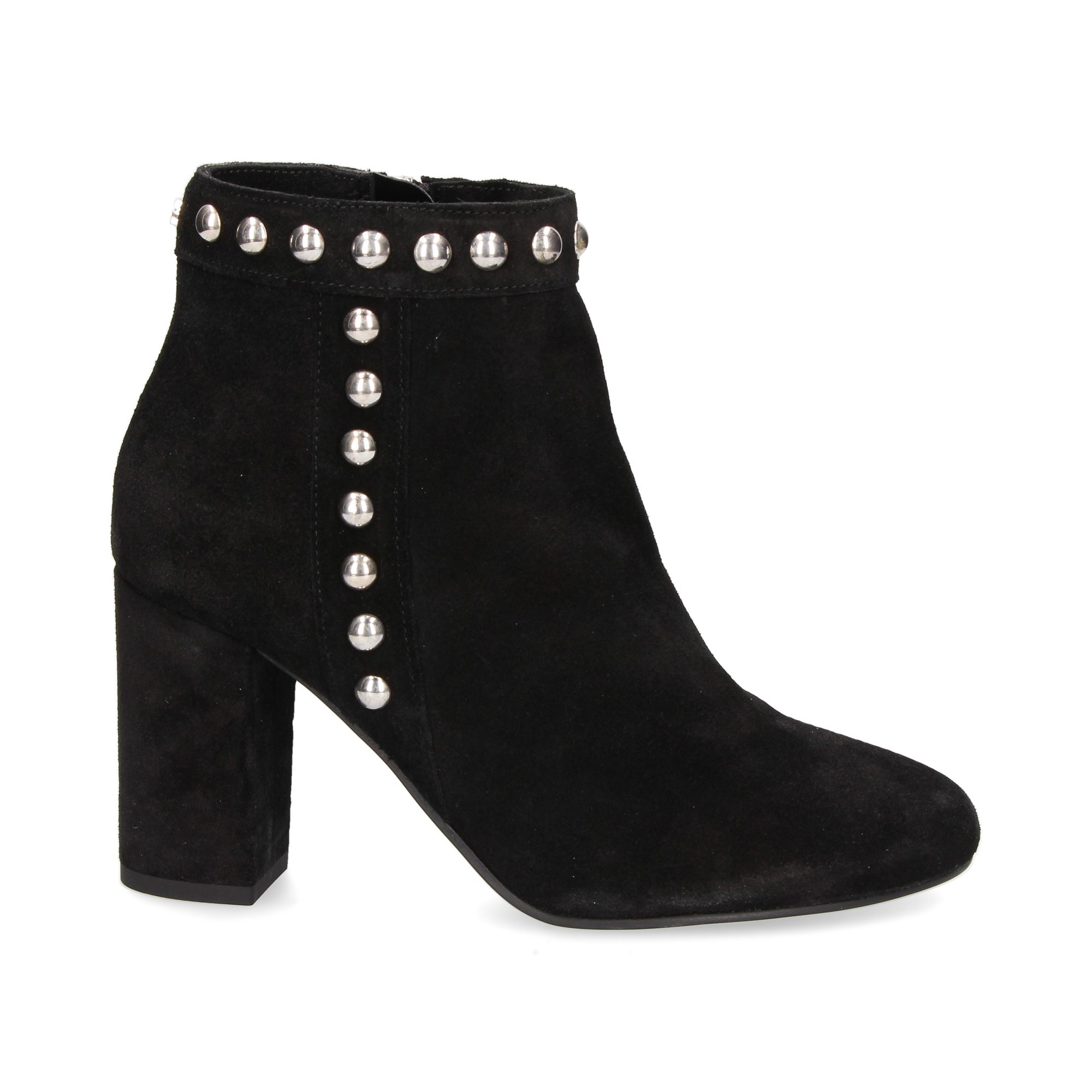 botin-tachuelas-plata-ante-negro