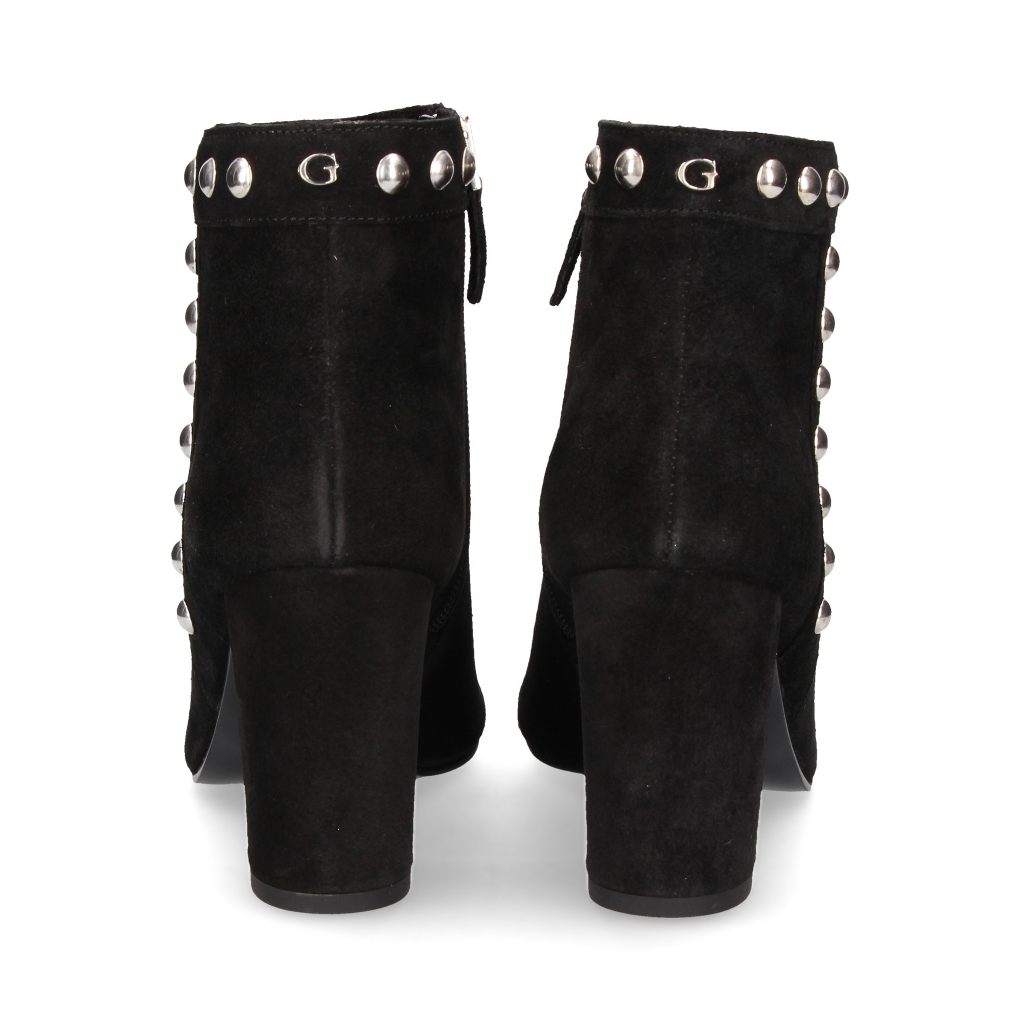 botin-tachuelas-plata-ante-negro