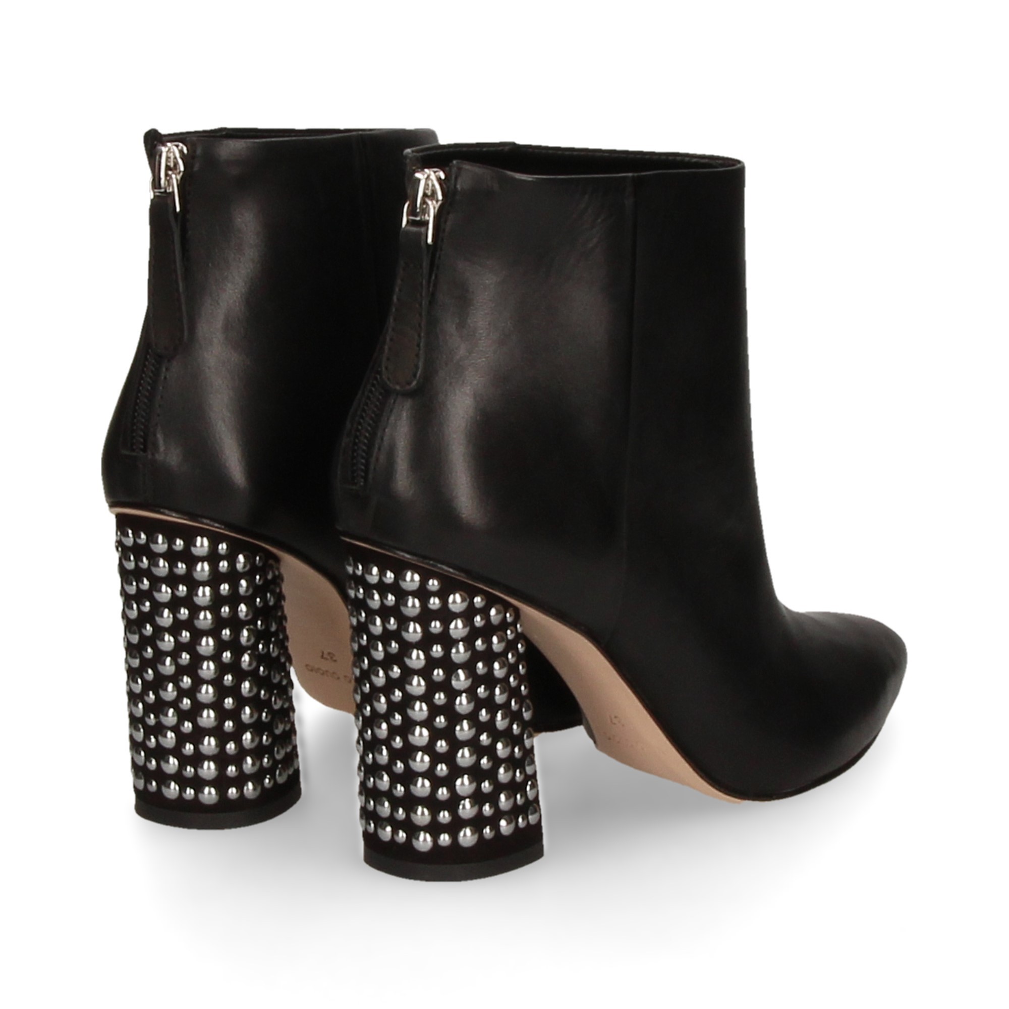 boot-heel-heel-studs-black-leather