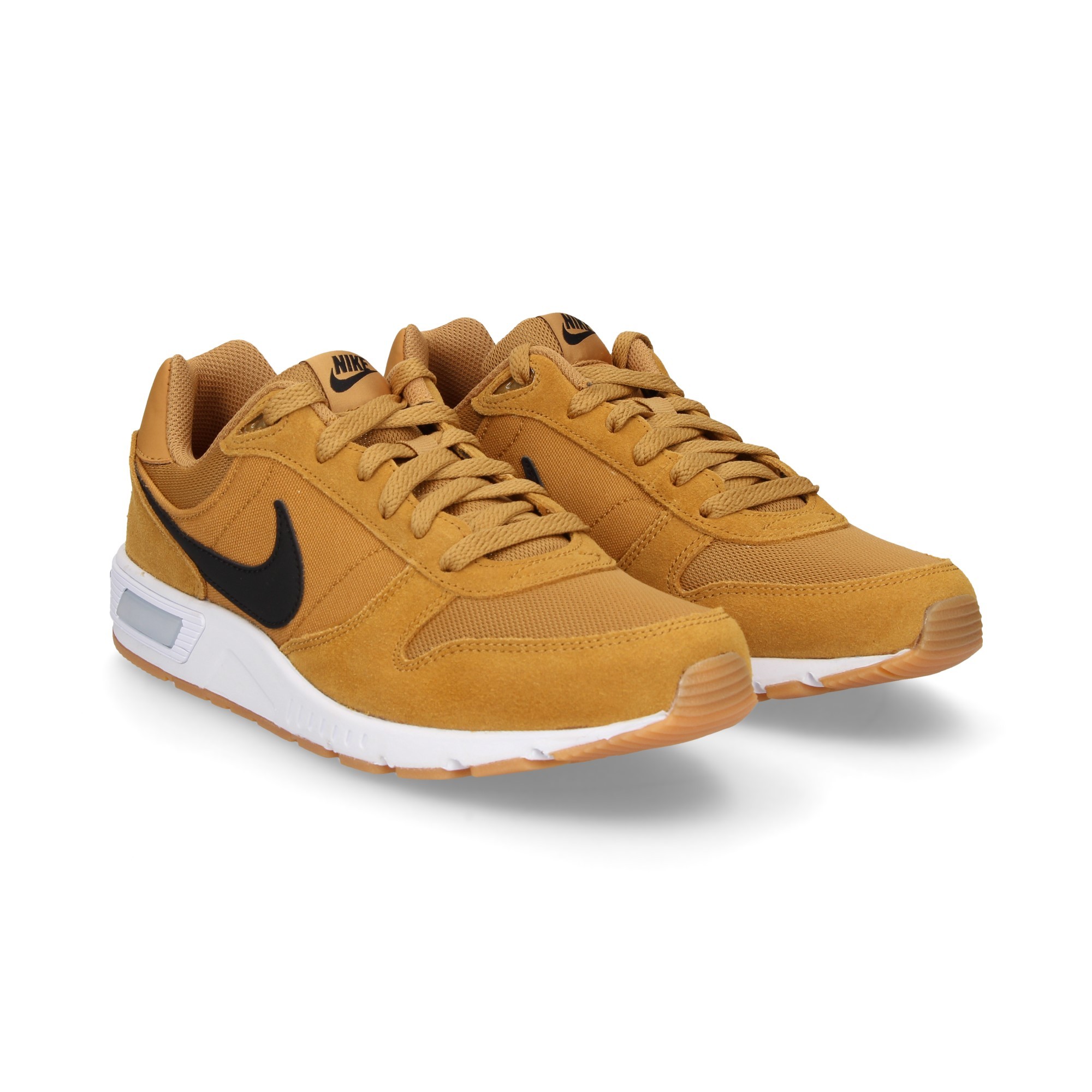 nike camel sneakers