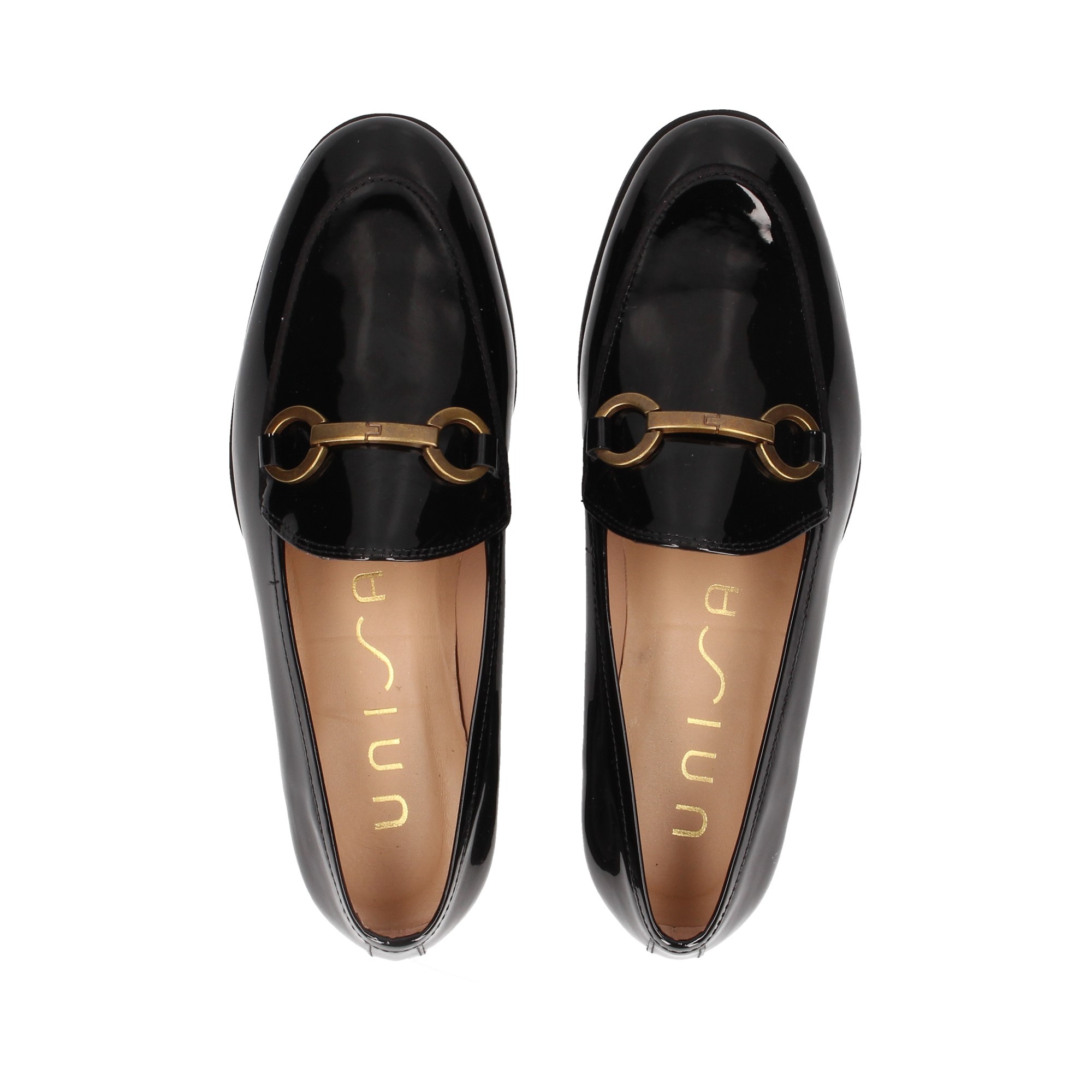 etrier-en-cuir-verni-noir-mocassin